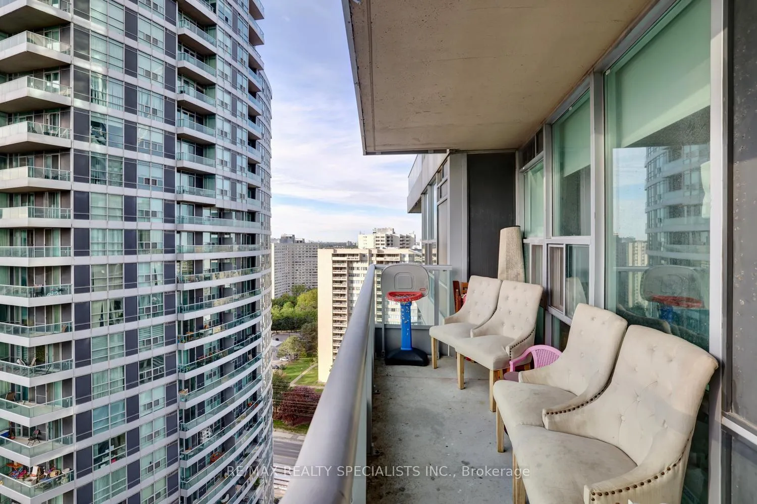 Photo 16 of Unit 2108, 33 Elm Drive, Mississauga, City Centre — HOMEH