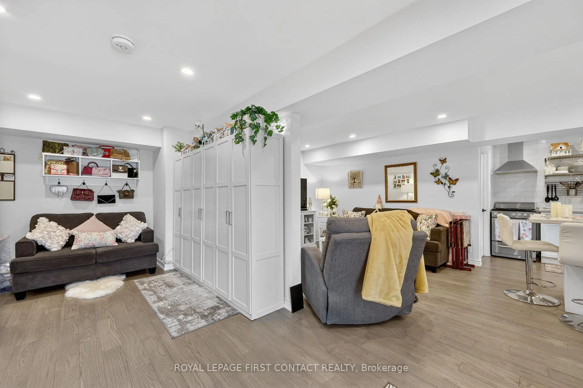 Photo 26 of 213 Claire Drive, Clearview, Stayner — HOMEH