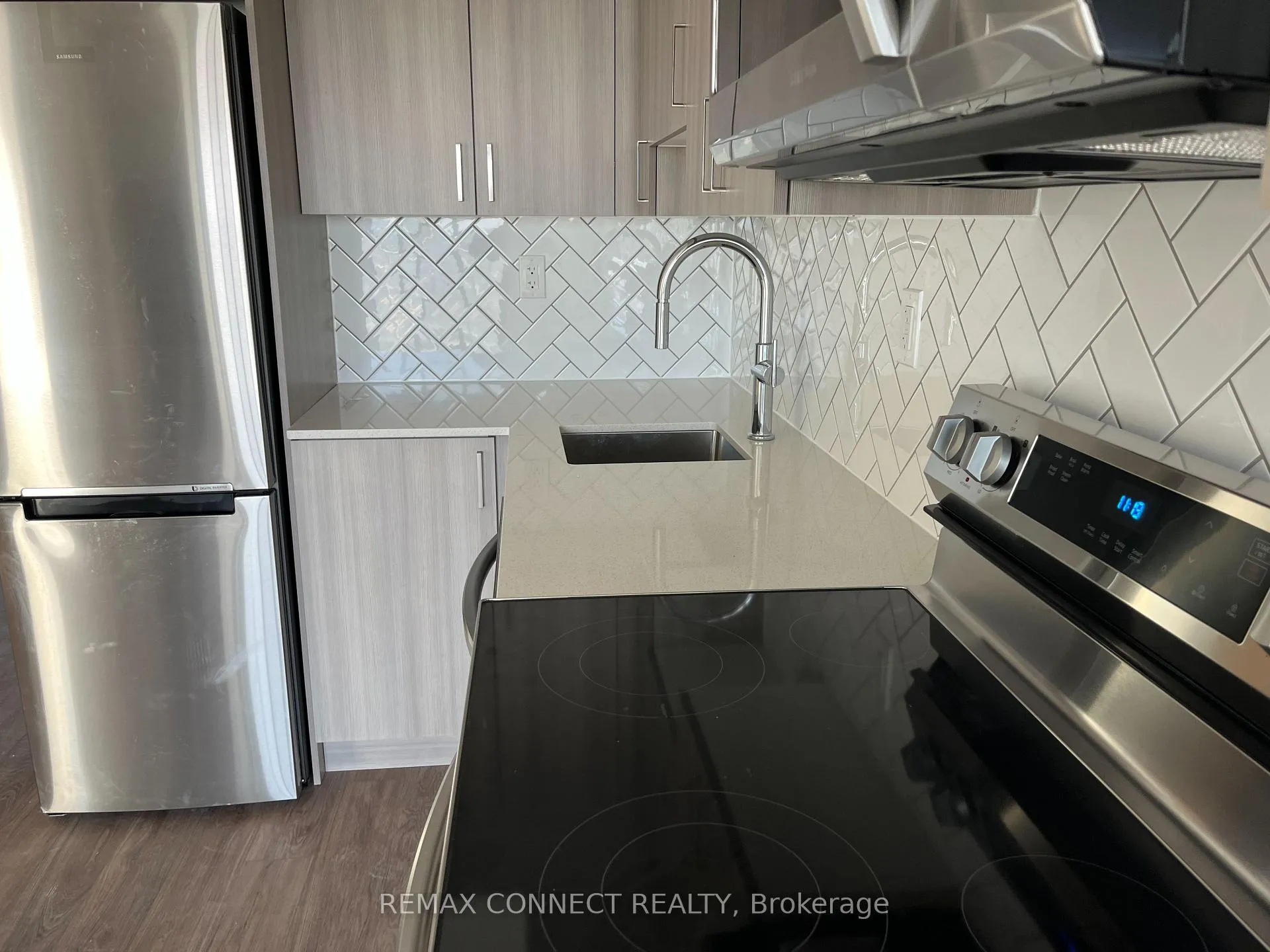 Photo 15 of Unit 2501, 1010 Sandy Beach Road, Pickering, Bay Ridges — HOMEH