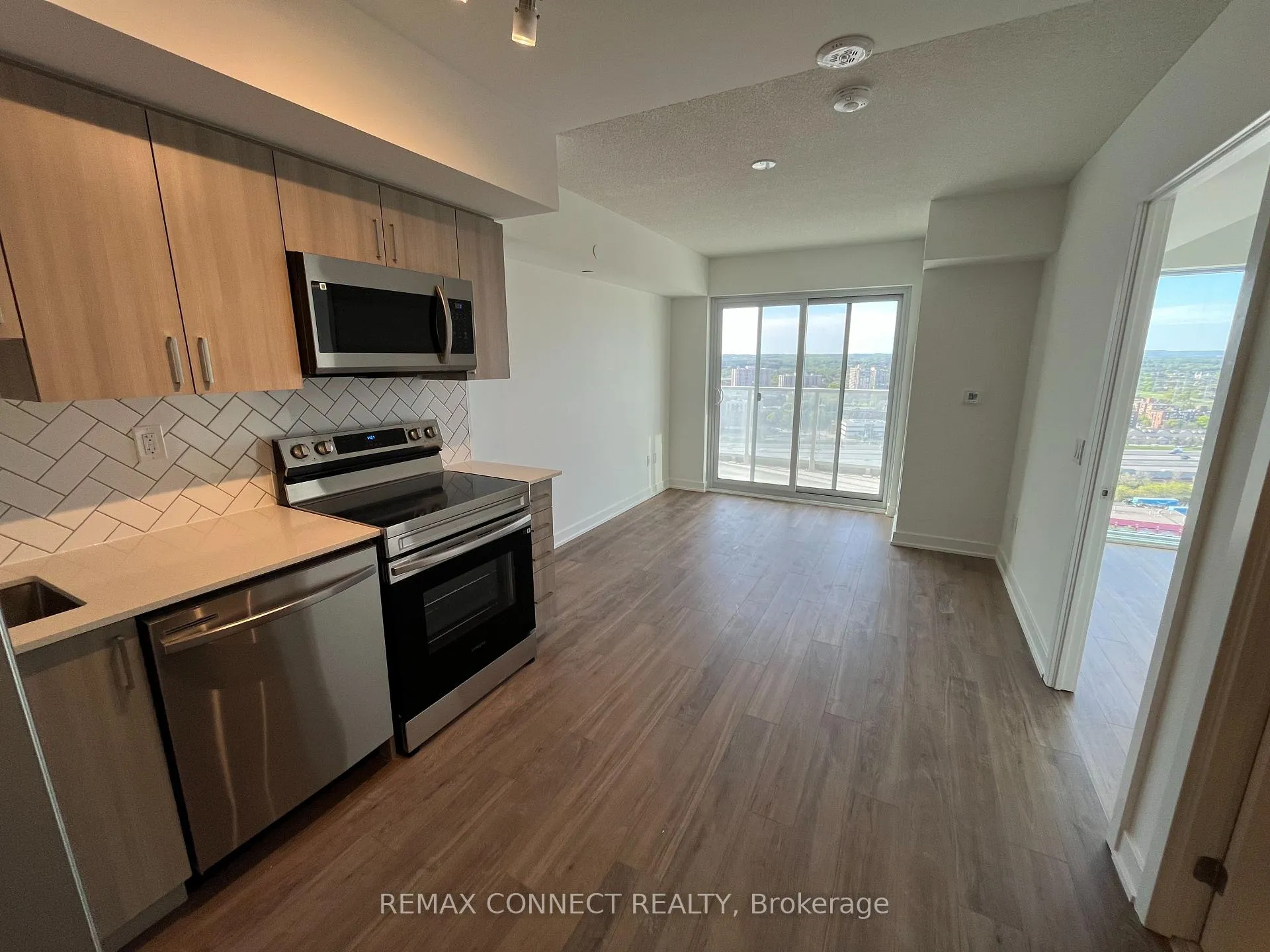 Photo 21 of Unit 2501, 1010 Sandy Beach Road, Pickering, Bay Ridges — HOMEH