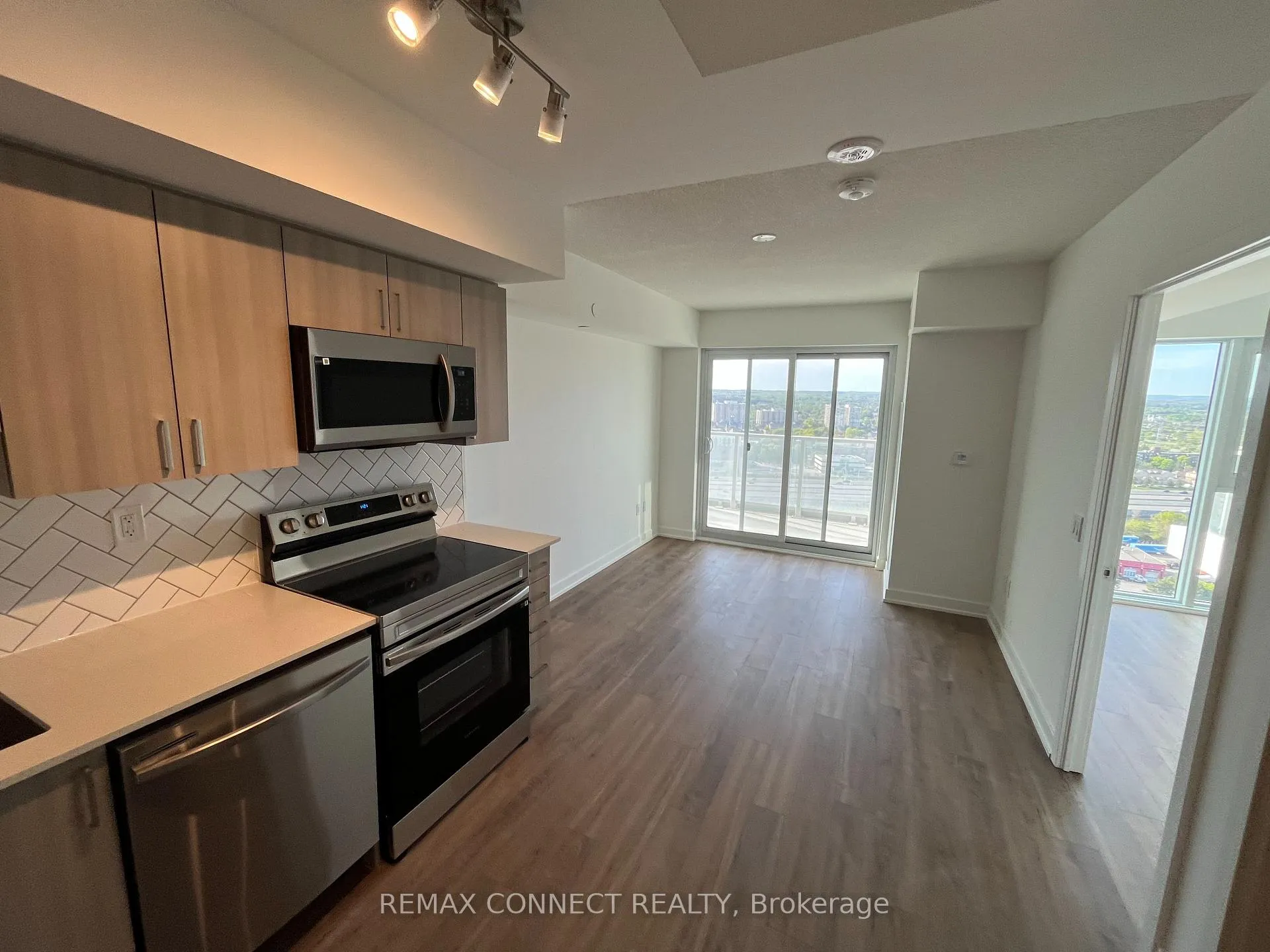 Photo 22 of Unit 2501, 1010 Sandy Beach Road, Pickering, Bay Ridges — HOMEH