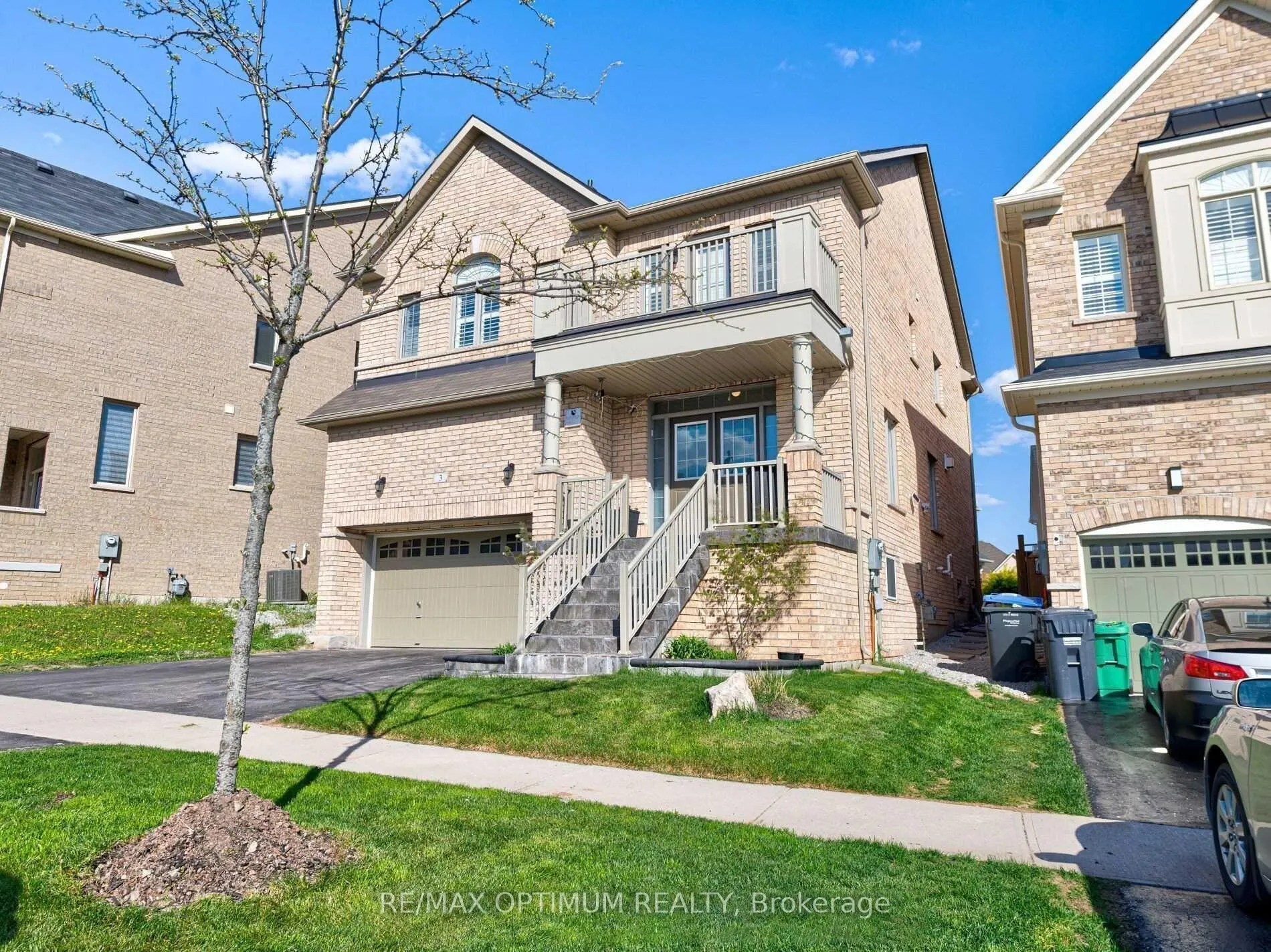 Photo 2 of 3 Bittersweet Road, Brampton, Credit Valley — HOMEH