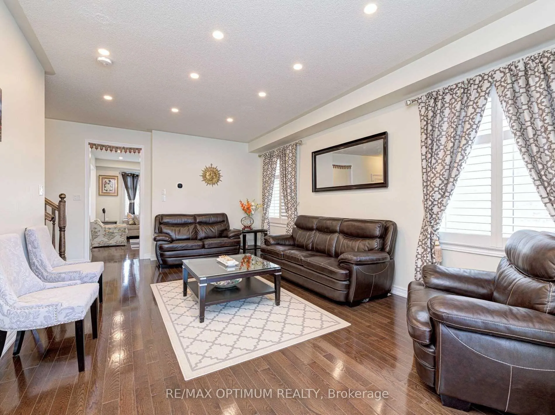 Photo 6 of 3 Bittersweet Road, Brampton, Credit Valley — HOMEH