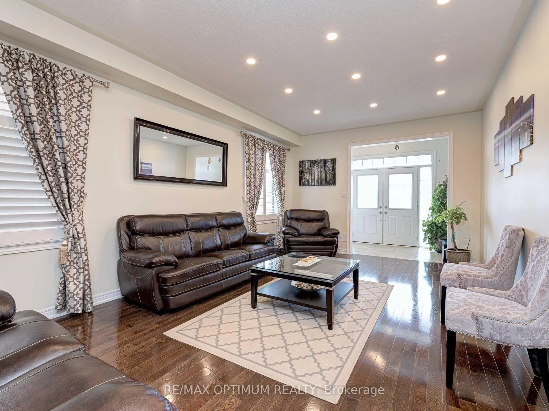 Photo 7 of 3 Bittersweet Road, Brampton, Credit Valley — HOMEH