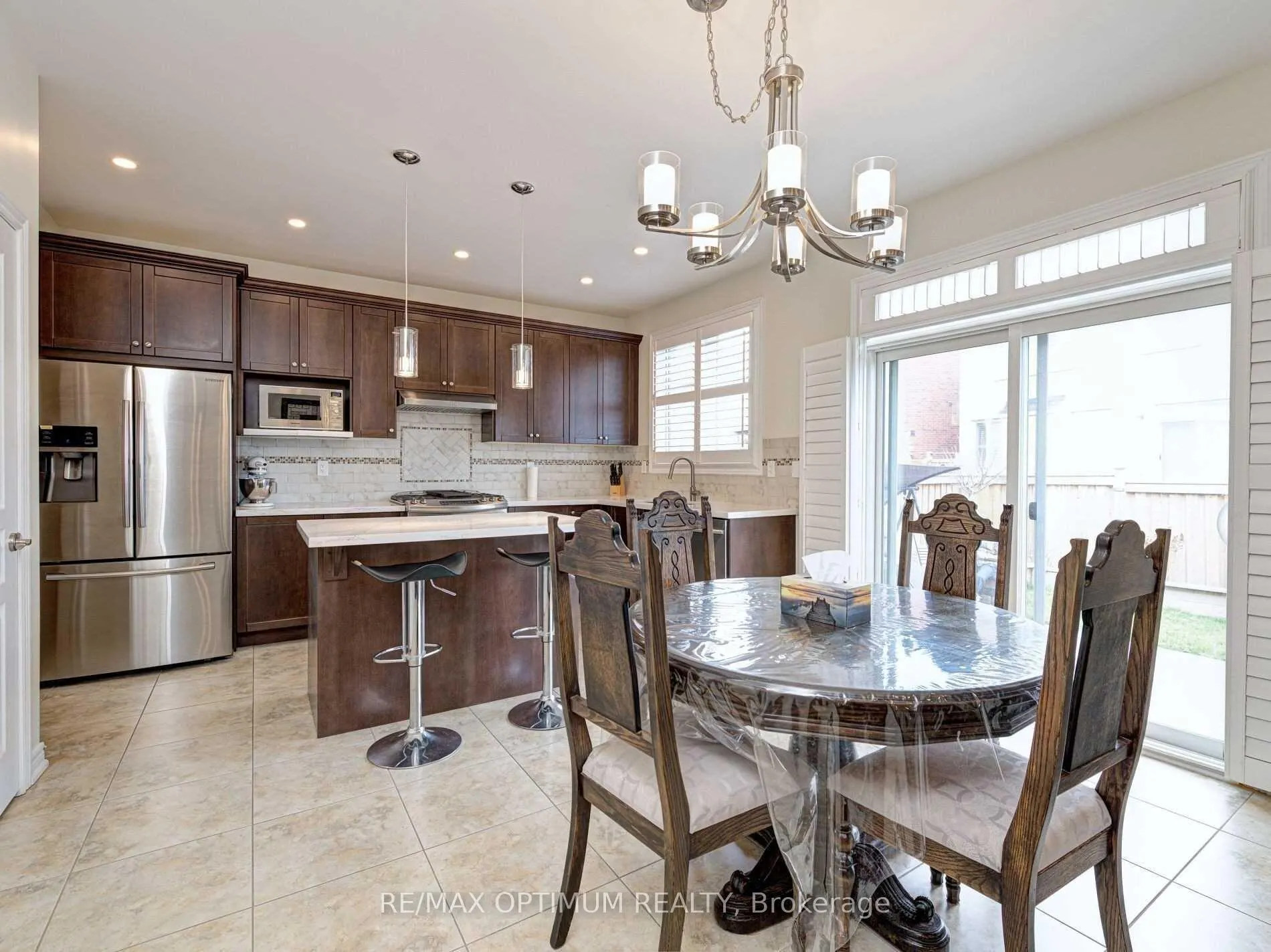 Photo 12 of 3 Bittersweet Road, Brampton, Credit Valley — HOMEH