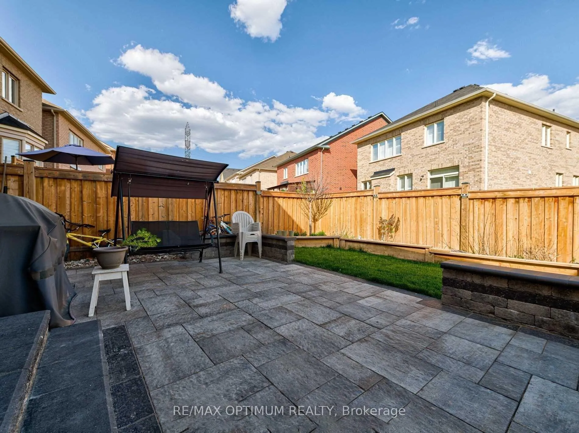 Photo 37 of 3 Bittersweet Road, Brampton, Credit Valley — HOMEH