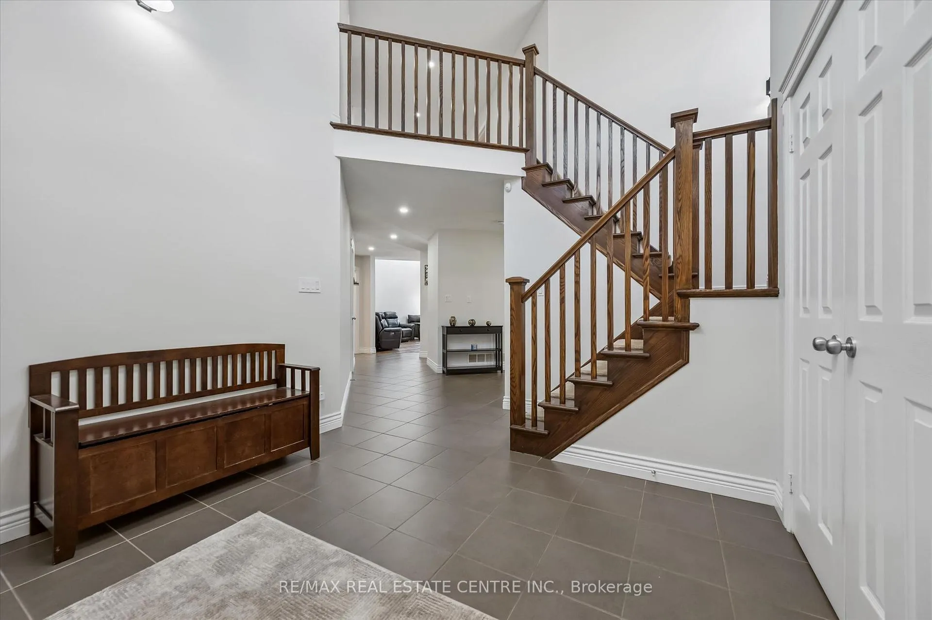 Photo 3 of 114 Isaac Shantz Drive, Wilmot, Baden — HOMEH