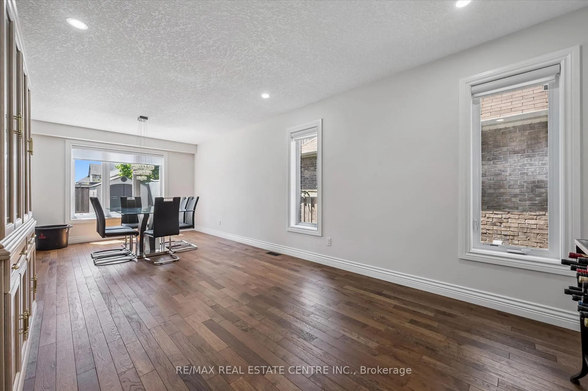 Photo 4 of 114 Isaac Shantz Drive, Wilmot, Baden — HOMEH