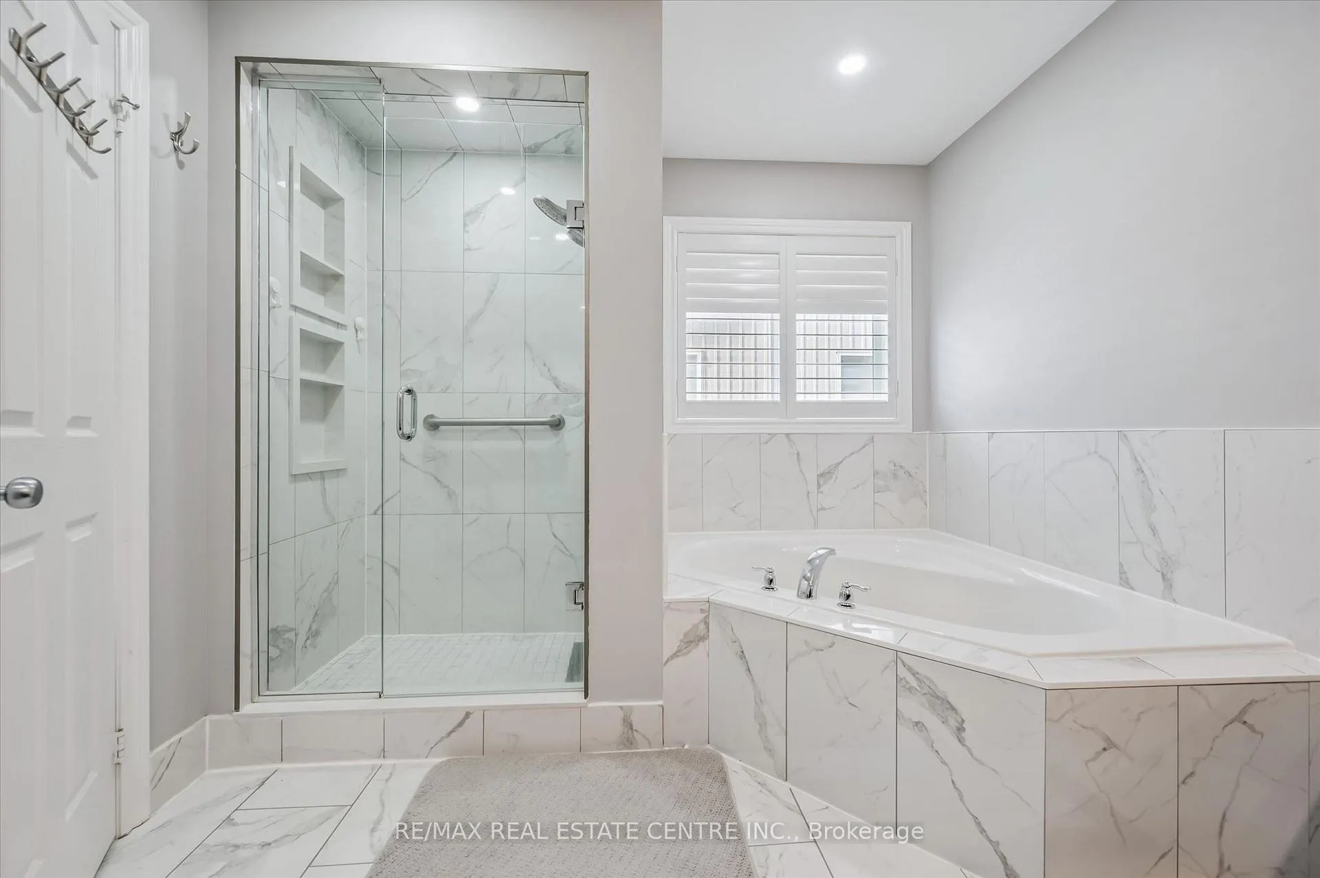 Photo 20 of 114 Isaac Shantz Drive, Wilmot, Baden — HOMEH