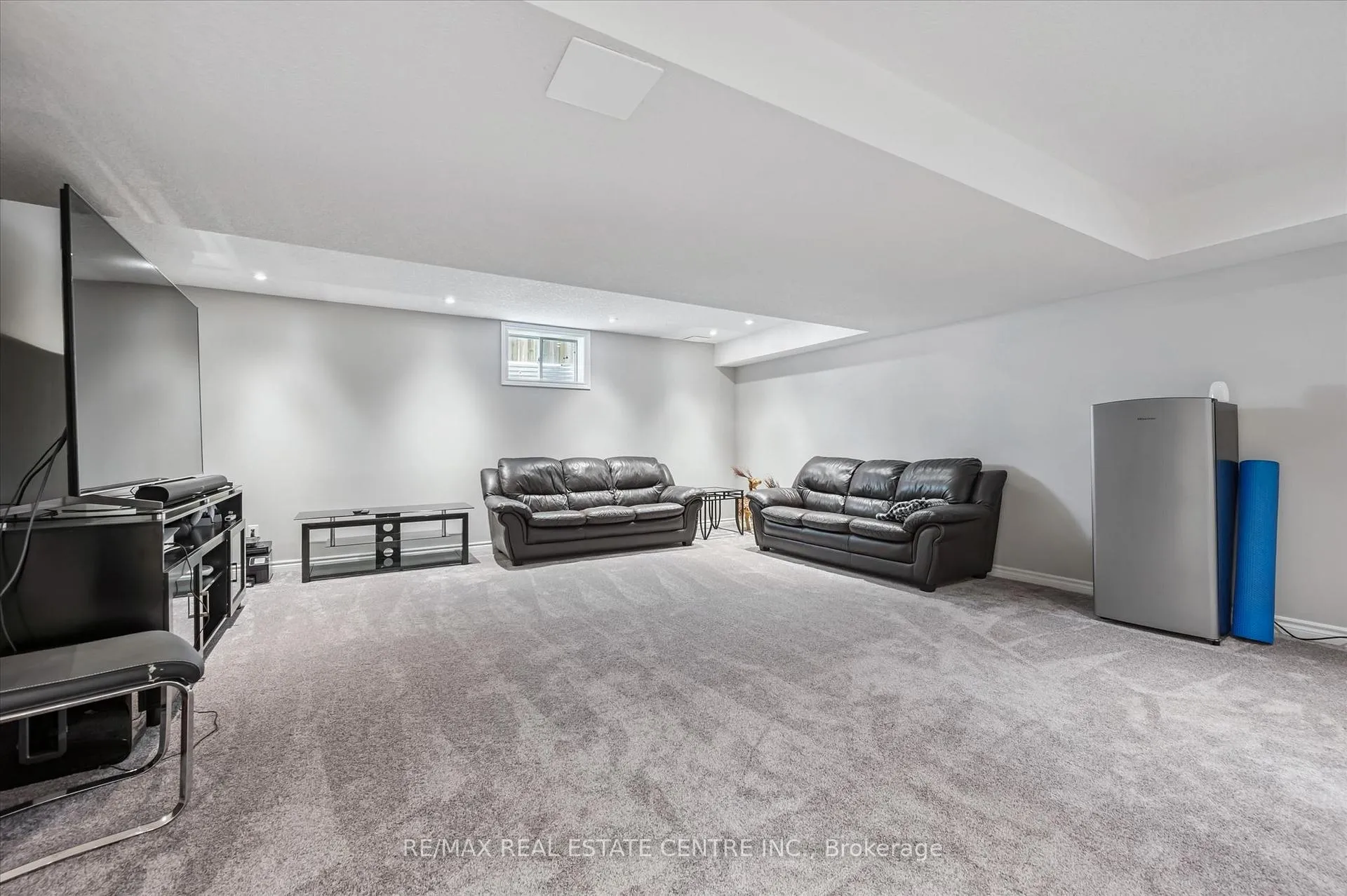 Photo 21 of 114 Isaac Shantz Drive, Wilmot, Baden — HOMEH