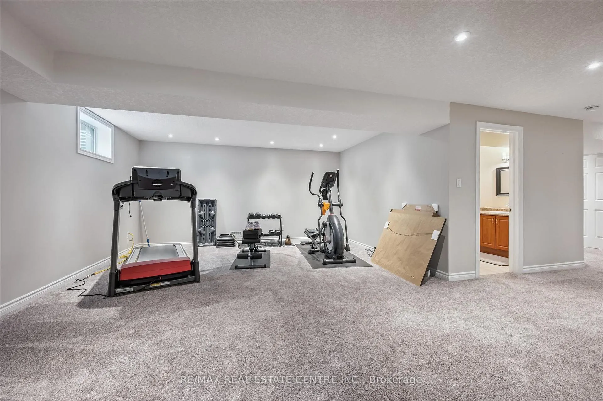 Photo 22 of 114 Isaac Shantz Drive, Wilmot, Baden — HOMEH