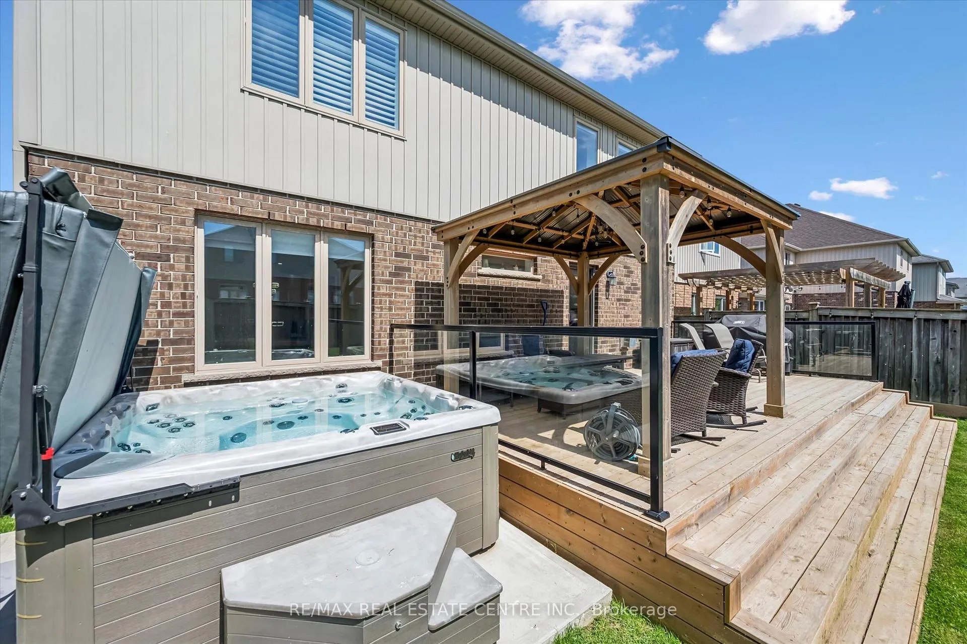 Photo 24 of 114 Isaac Shantz Drive, Wilmot, Baden — HOMEH