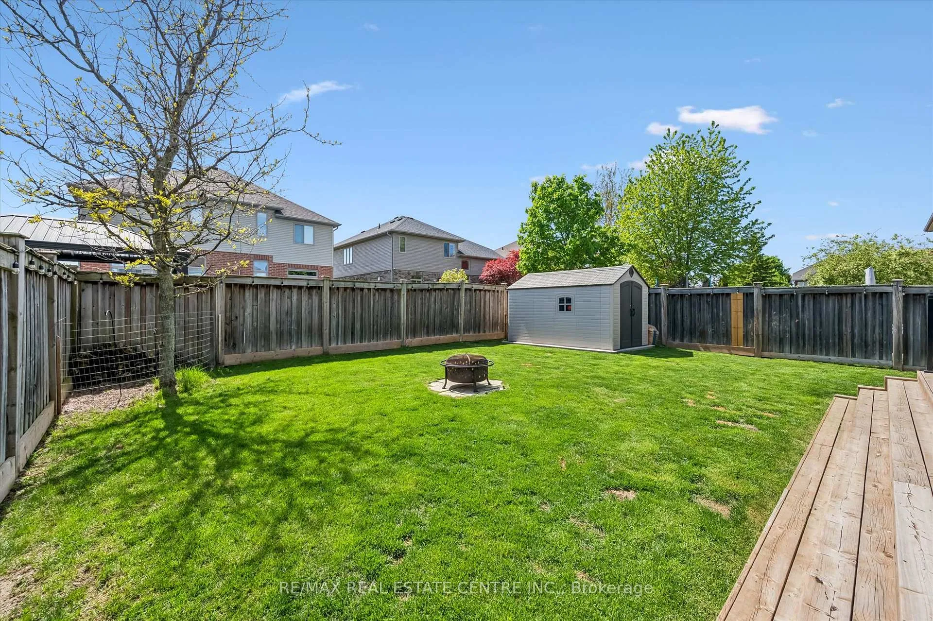 Photo 25 of 114 Isaac Shantz Drive, Wilmot, Baden — HOMEH