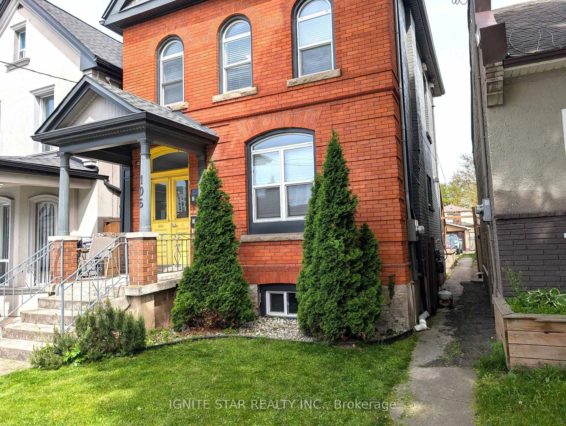 Photo 2 of Unit upper level, 106 West Avenue N, Hamilton, Landsdale — HOMEH