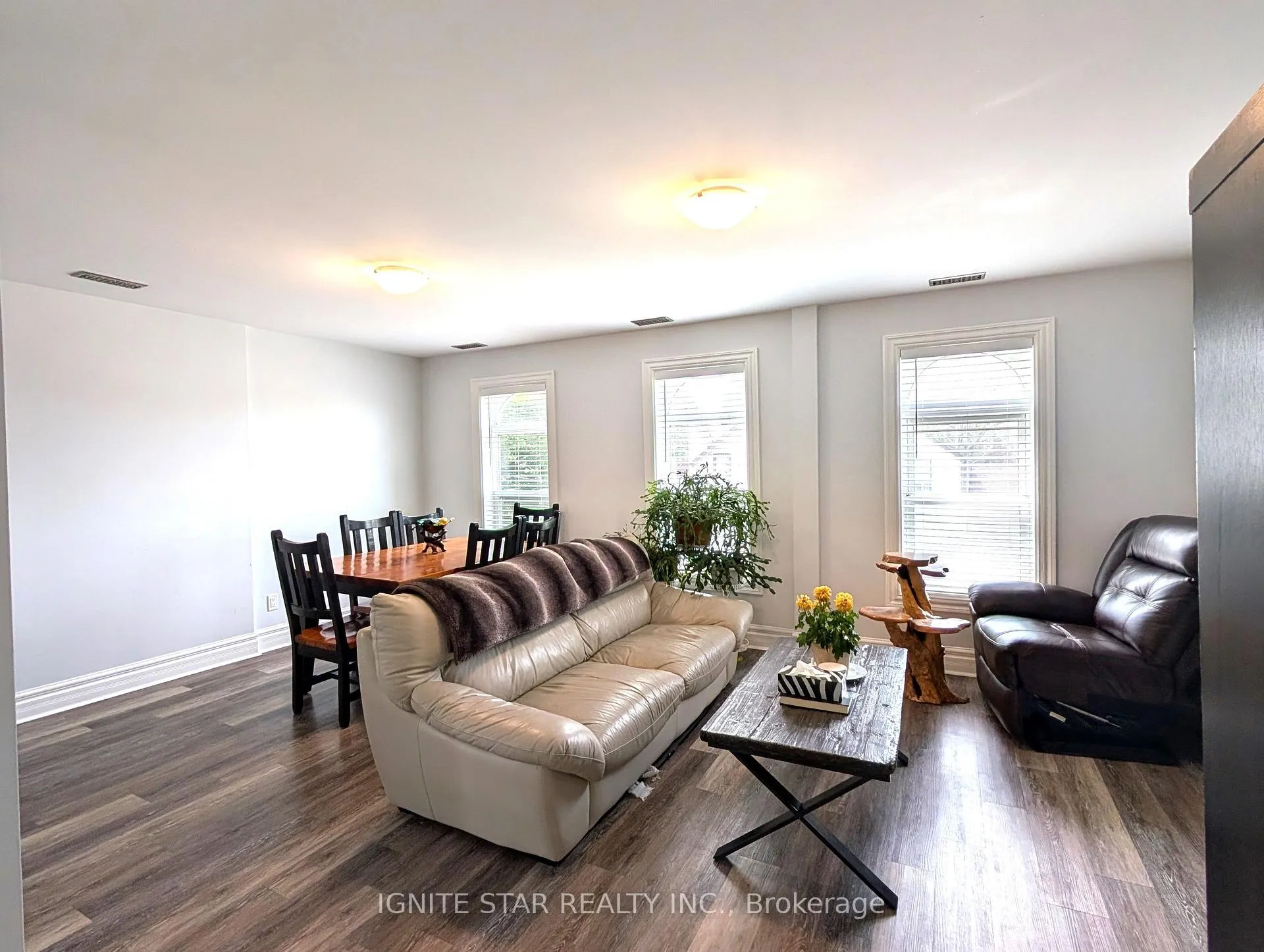 Photo 3 of Unit upper level, 106 West Avenue N, Hamilton, Landsdale — HOMEH