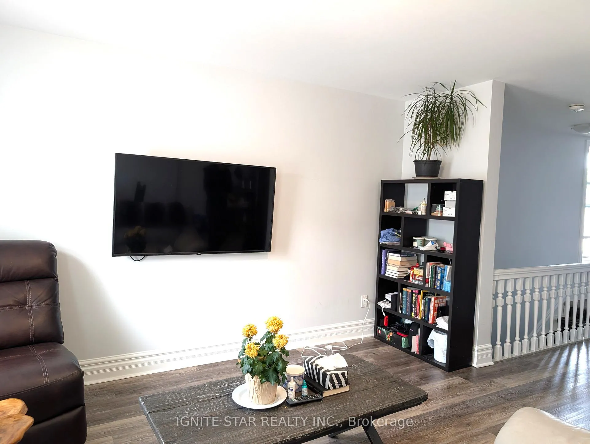 Photo 6 of Unit upper level, 106 West Avenue N, Hamilton, Landsdale — HOMEH