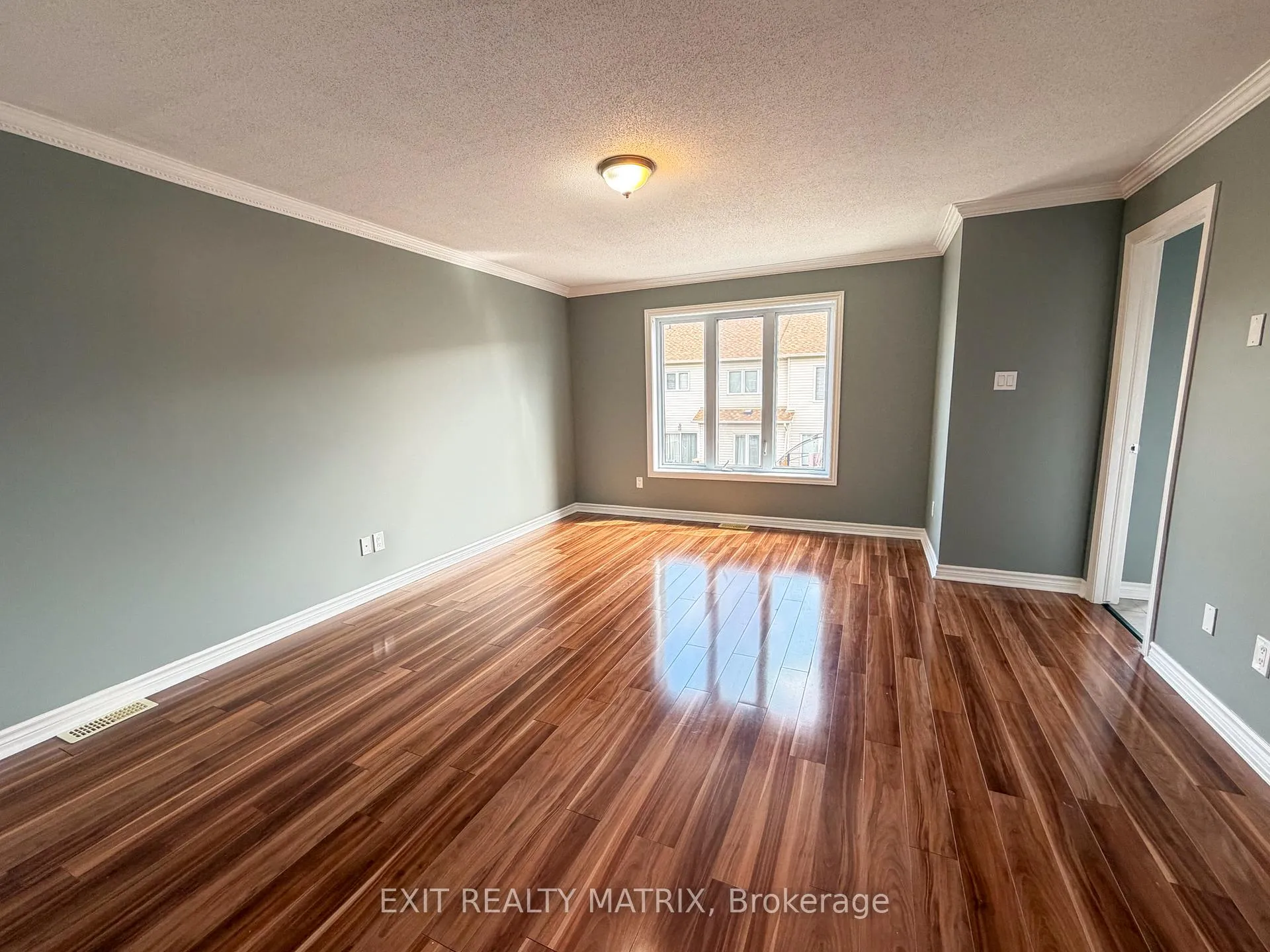 Photo 14 of 731 Whaley Ridge, Ottawa, Avalon East — HOMEH