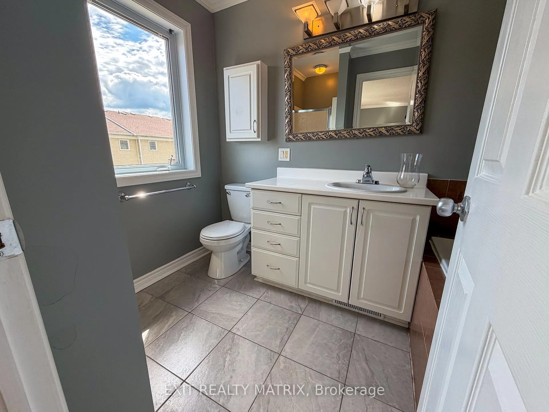 Photo 16 of 731 Whaley Ridge, Ottawa, Avalon East — HOMEH