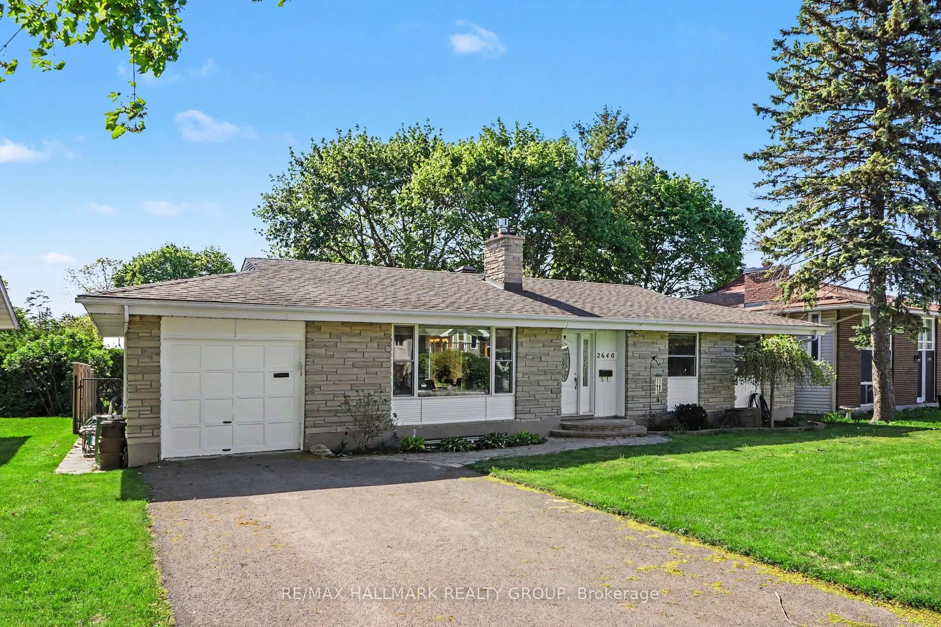 Photo 2 of 2640 Ulster Crescent, Ottawa, Riverside Park — HOMEH