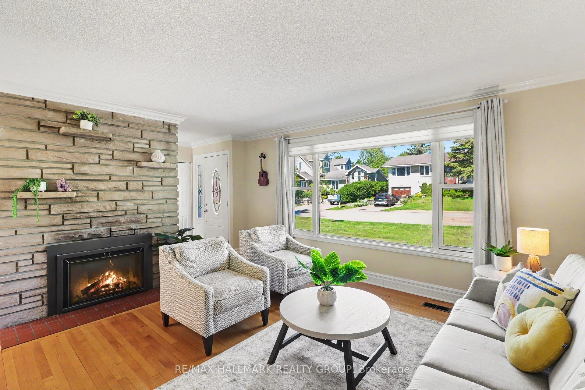 Photo 7 of 2640 Ulster Crescent, Ottawa, Riverside Park — HOMEH