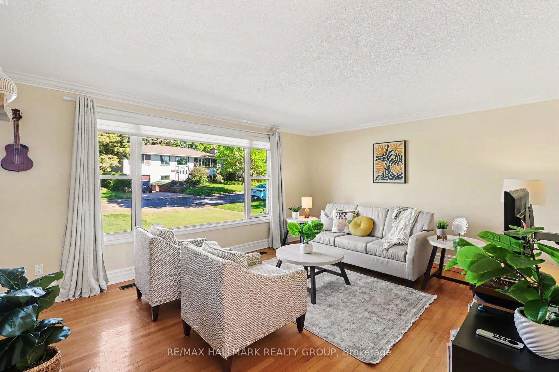 Photo 8 of 2640 Ulster Crescent, Ottawa, Riverside Park — HOMEH