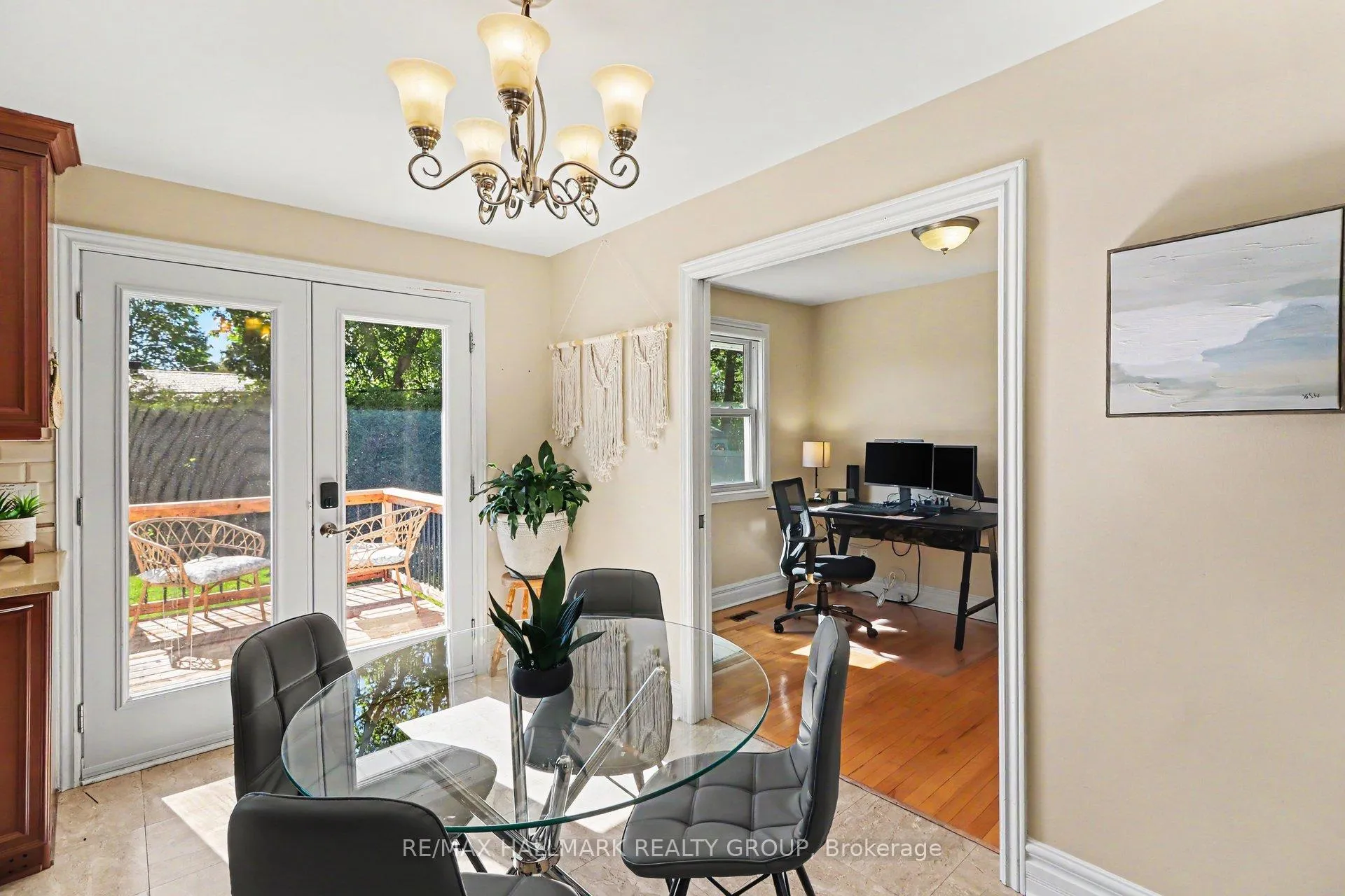 Photo 13 of 2640 Ulster Crescent, Ottawa, Riverside Park — HOMEH