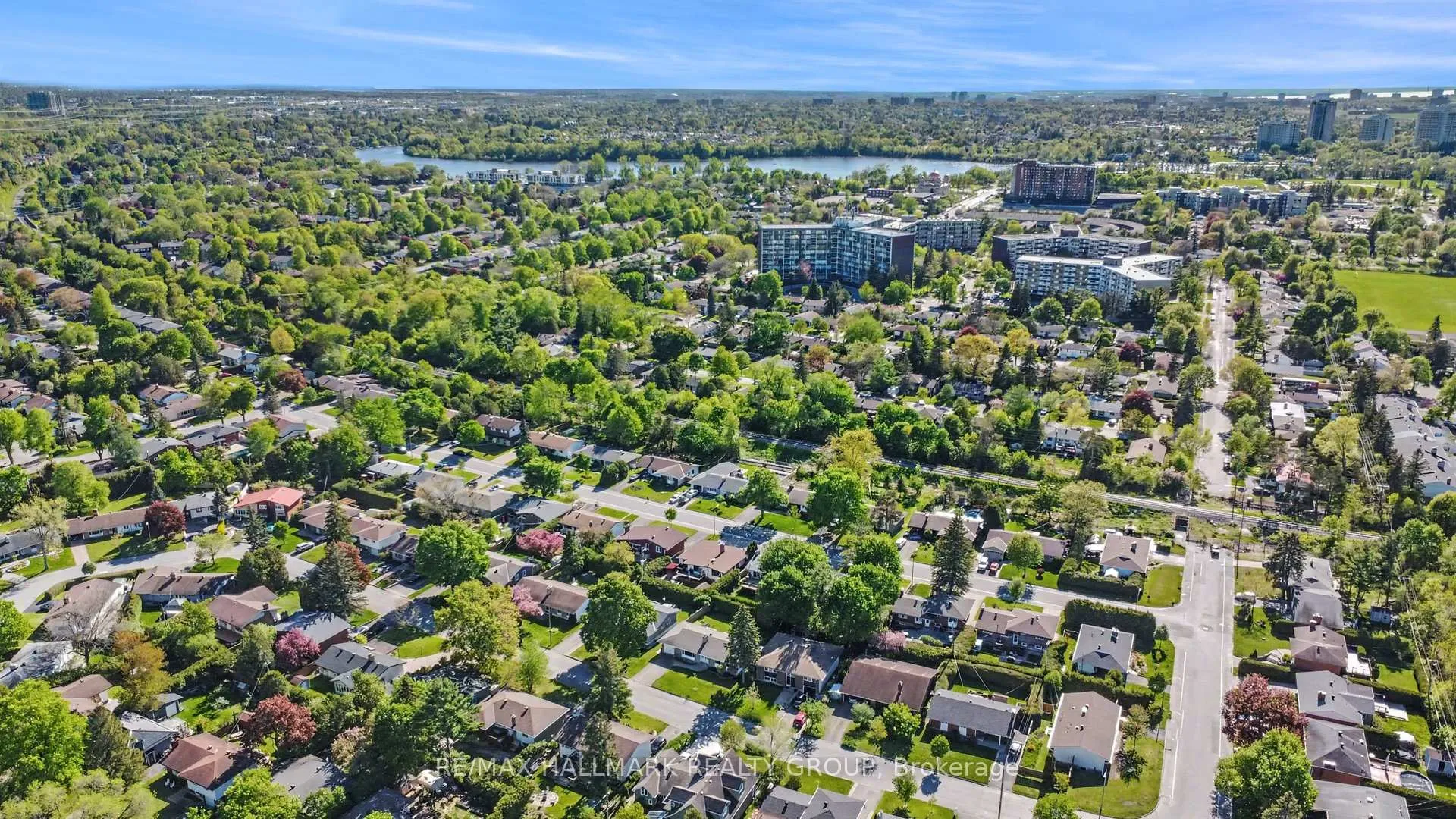 Photo 33 of 2640 Ulster Crescent, Ottawa, Riverside Park — HOMEH