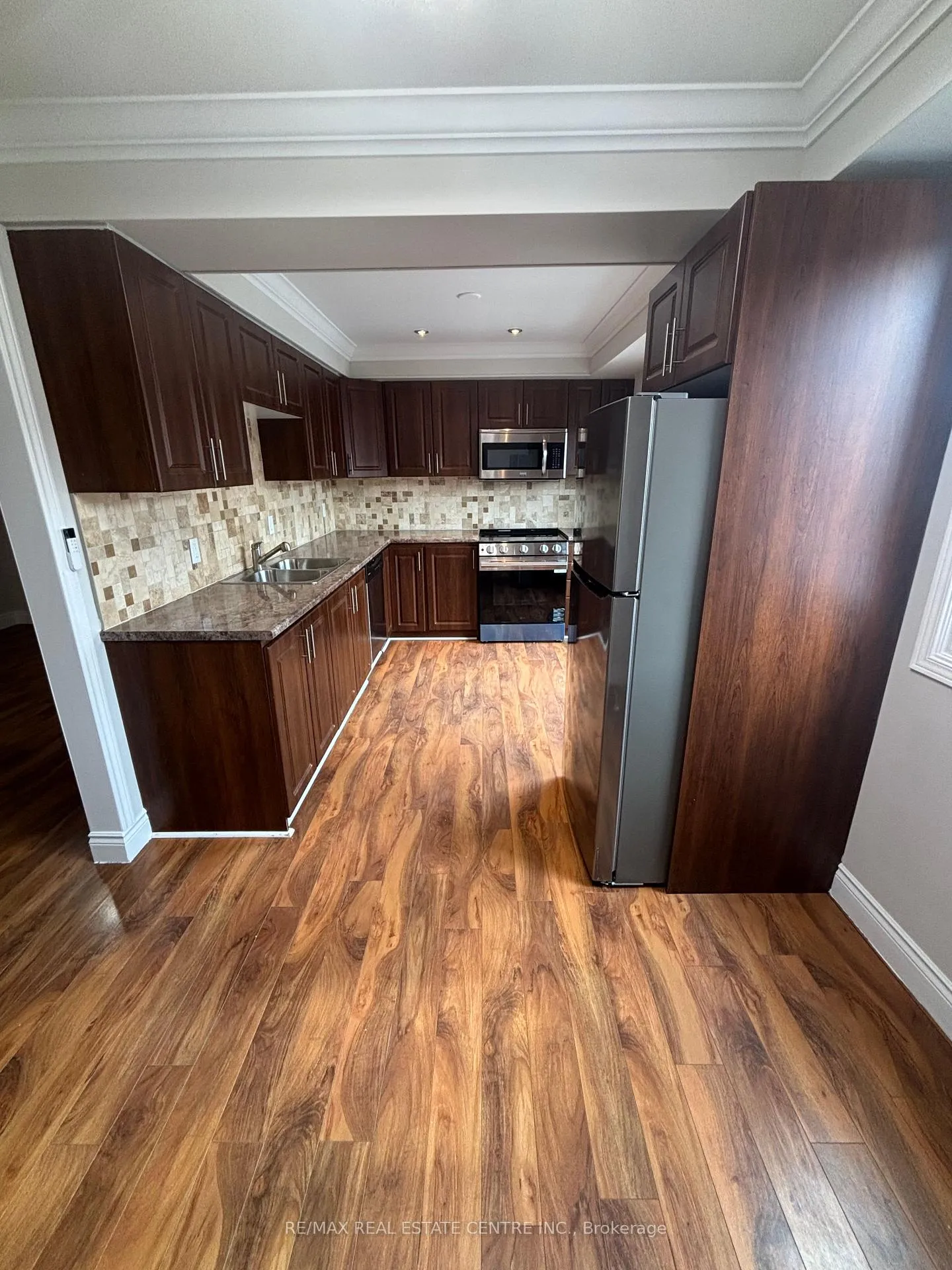 Photo 8 of Unit 9, 29 Heritage Drive, Hamilton, Stoney Creek — HOMEH