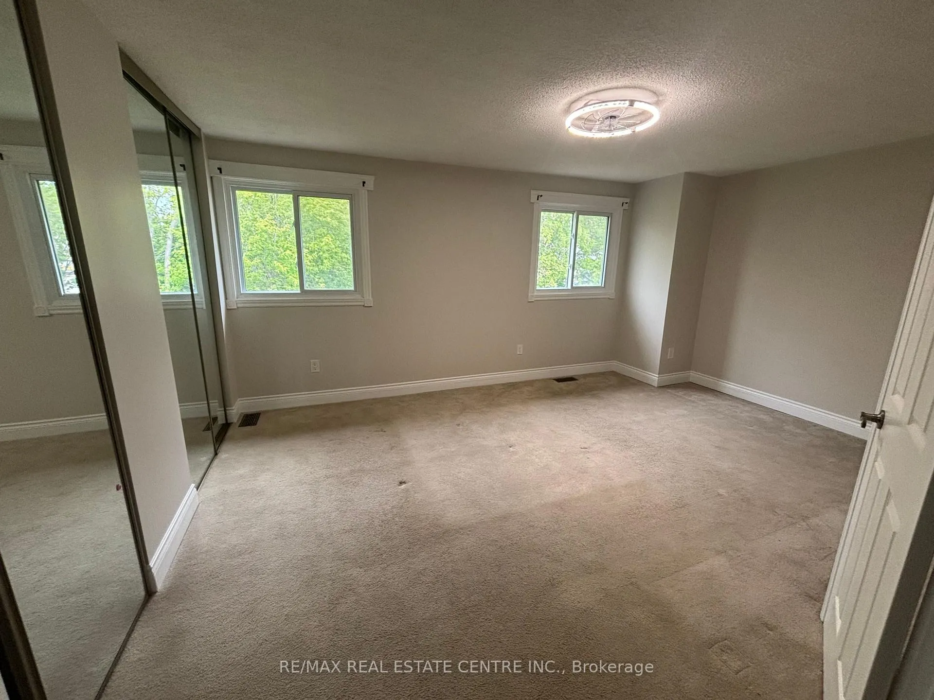 Photo 23 of Unit 9, 29 Heritage Drive, Hamilton, Stoney Creek — HOMEH