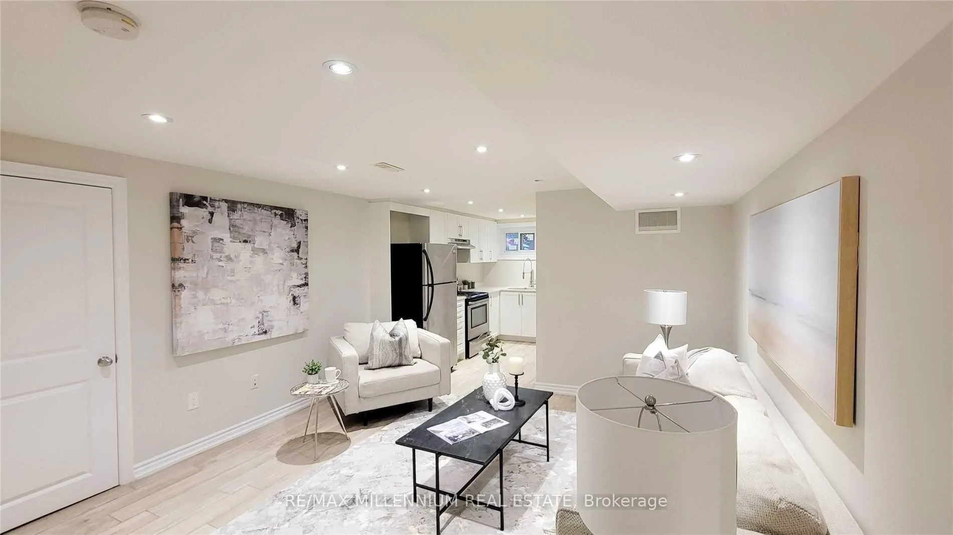 Photo 6 of 3 Jasmine Road, North York, Humbermede — HOMEH