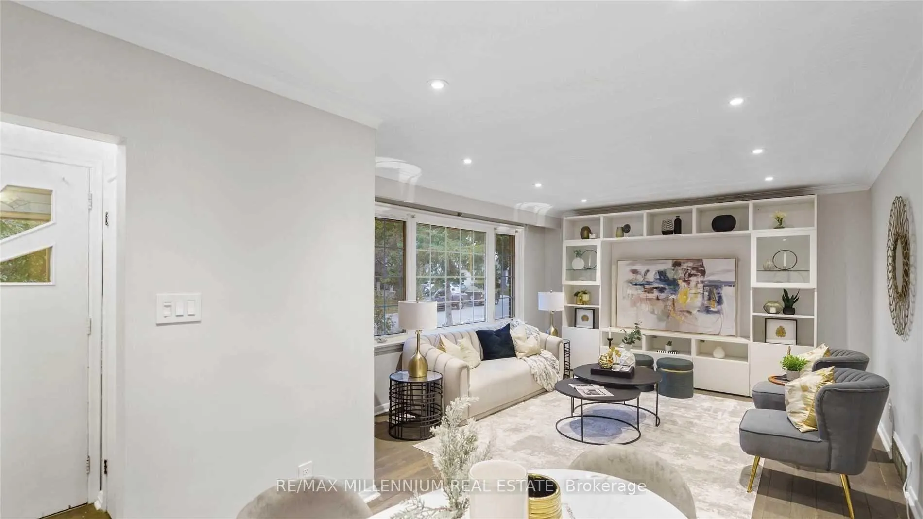 Photo 16 of 3 Jasmine Road, North York, Humbermede — HOMEH