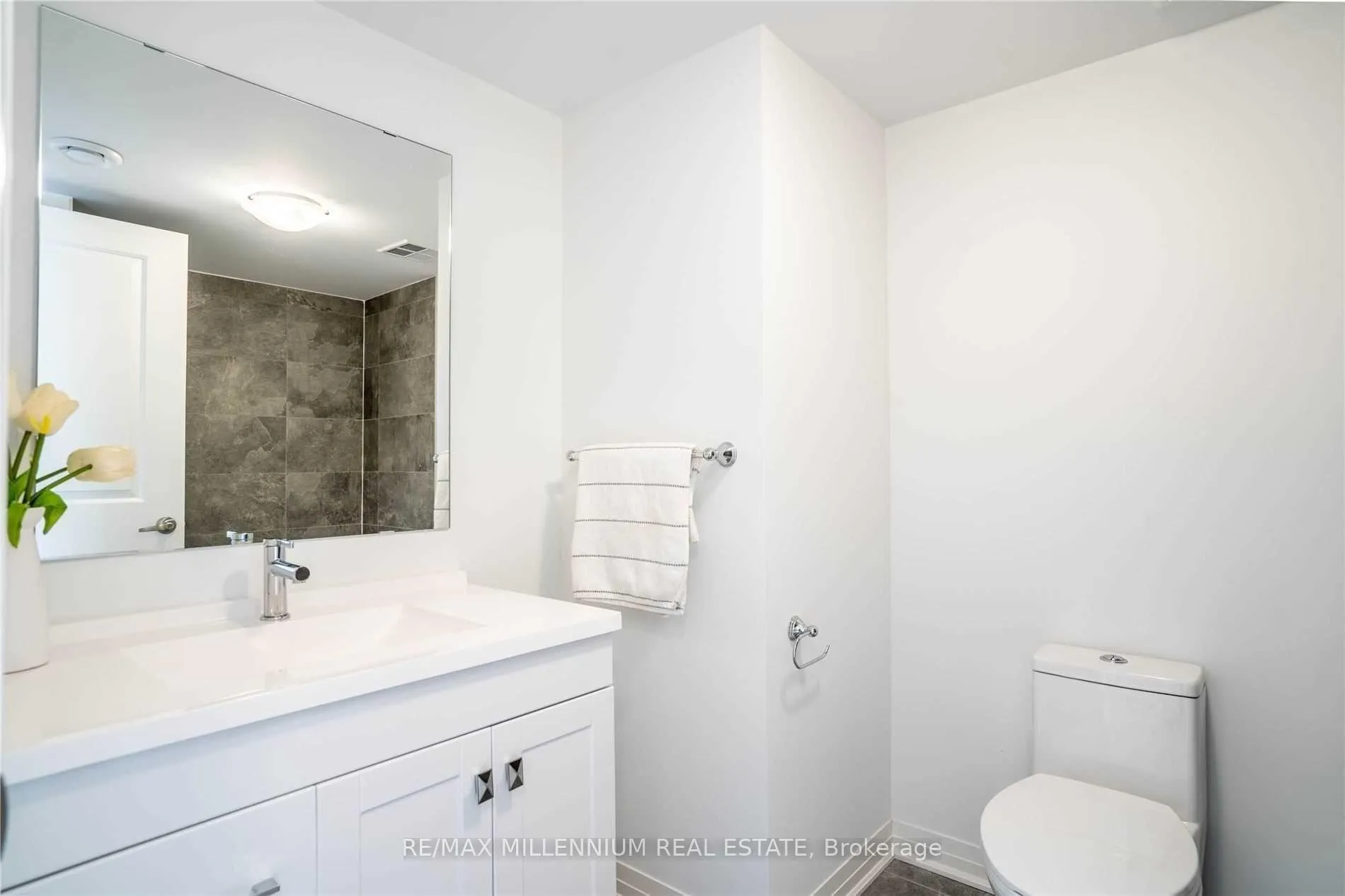 Photo 18 of 3 Jasmine Road, North York, Humbermede — HOMEH