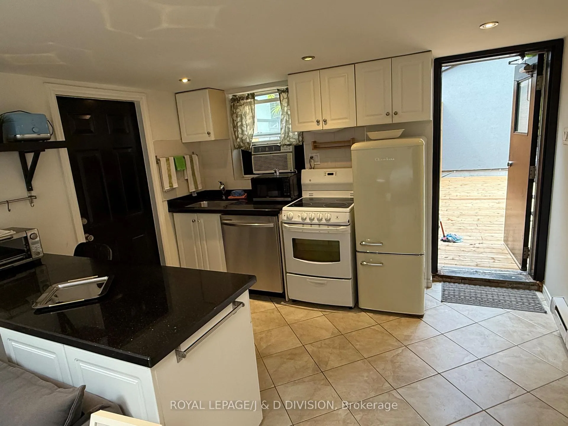 Photo 4 of Unit Rear, 43 Cecil Street, Toronto, Kensington-Chinatown — HOMEH