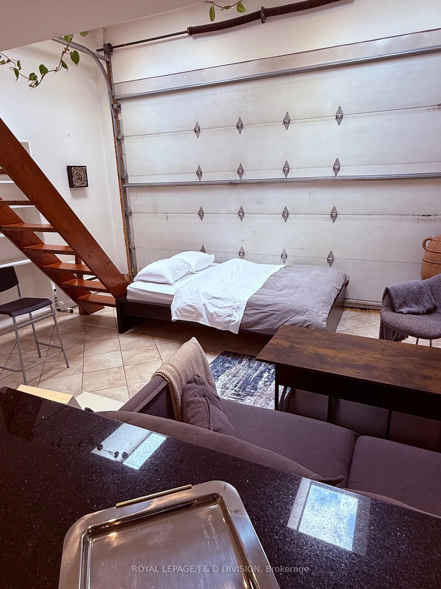 Photo 8 of Unit Rear, 43 Cecil Street, Toronto, Kensington-Chinatown — HOMEH