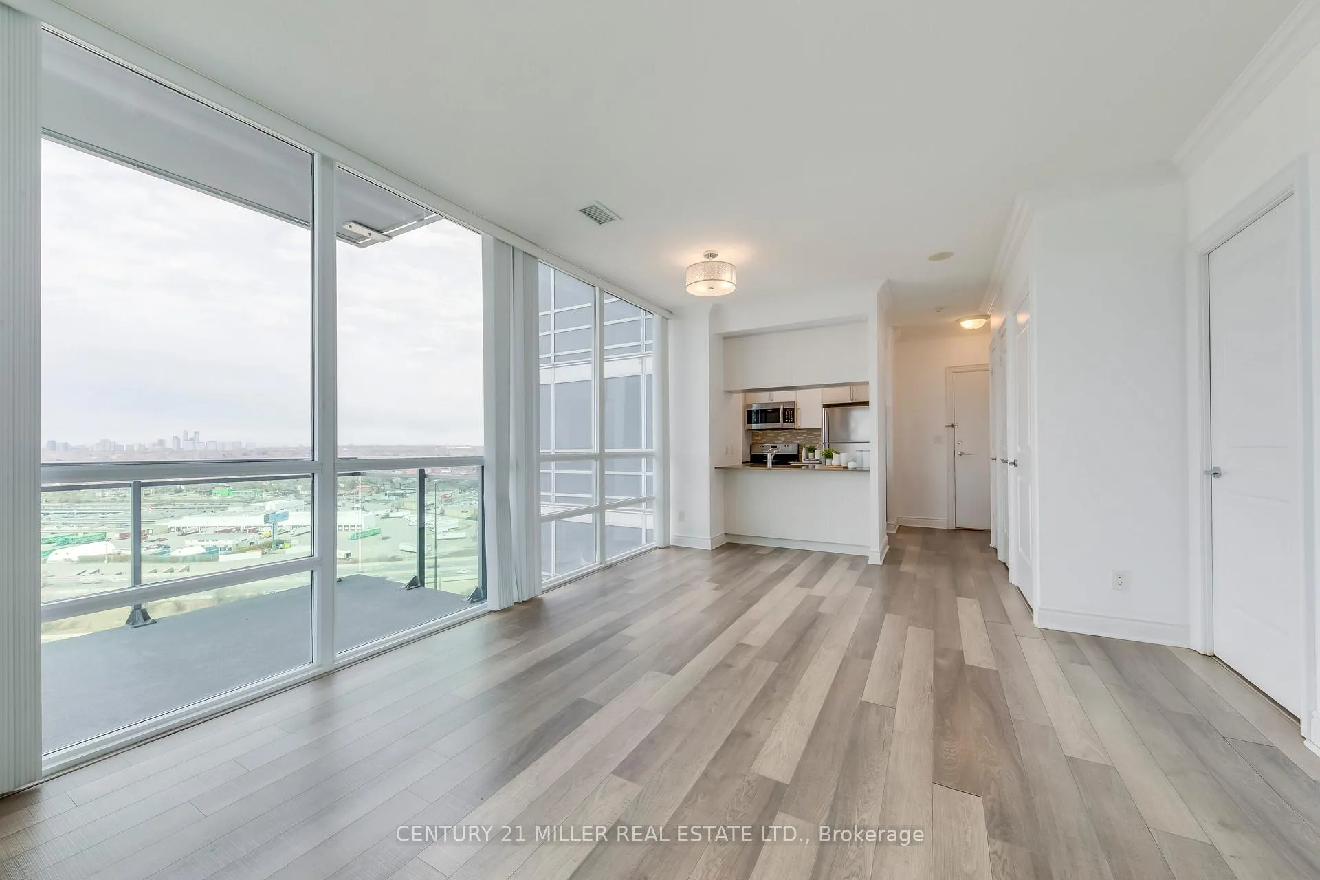 Photo 14 of Unit 2002, 16 Brookers Lane, Etobicoke, Mimico — HOMEH