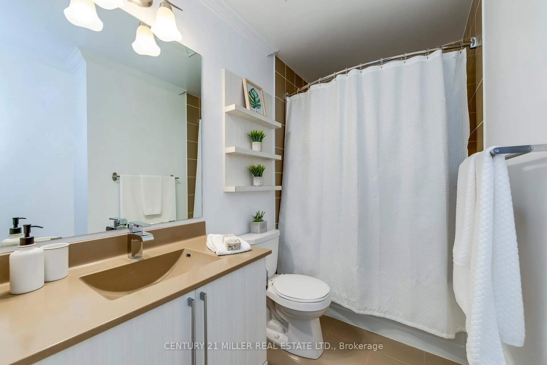 Photo 18 of Unit 2002, 16 Brookers Lane, Etobicoke, Mimico — HOMEH
