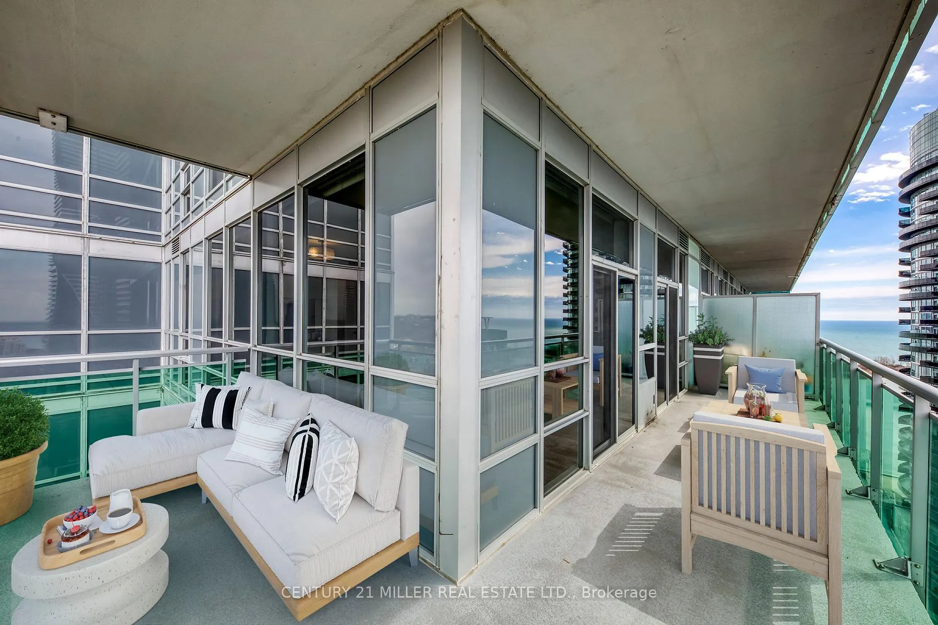 Photo 21 of Unit 2002, 16 Brookers Lane, Etobicoke, Mimico — HOMEH