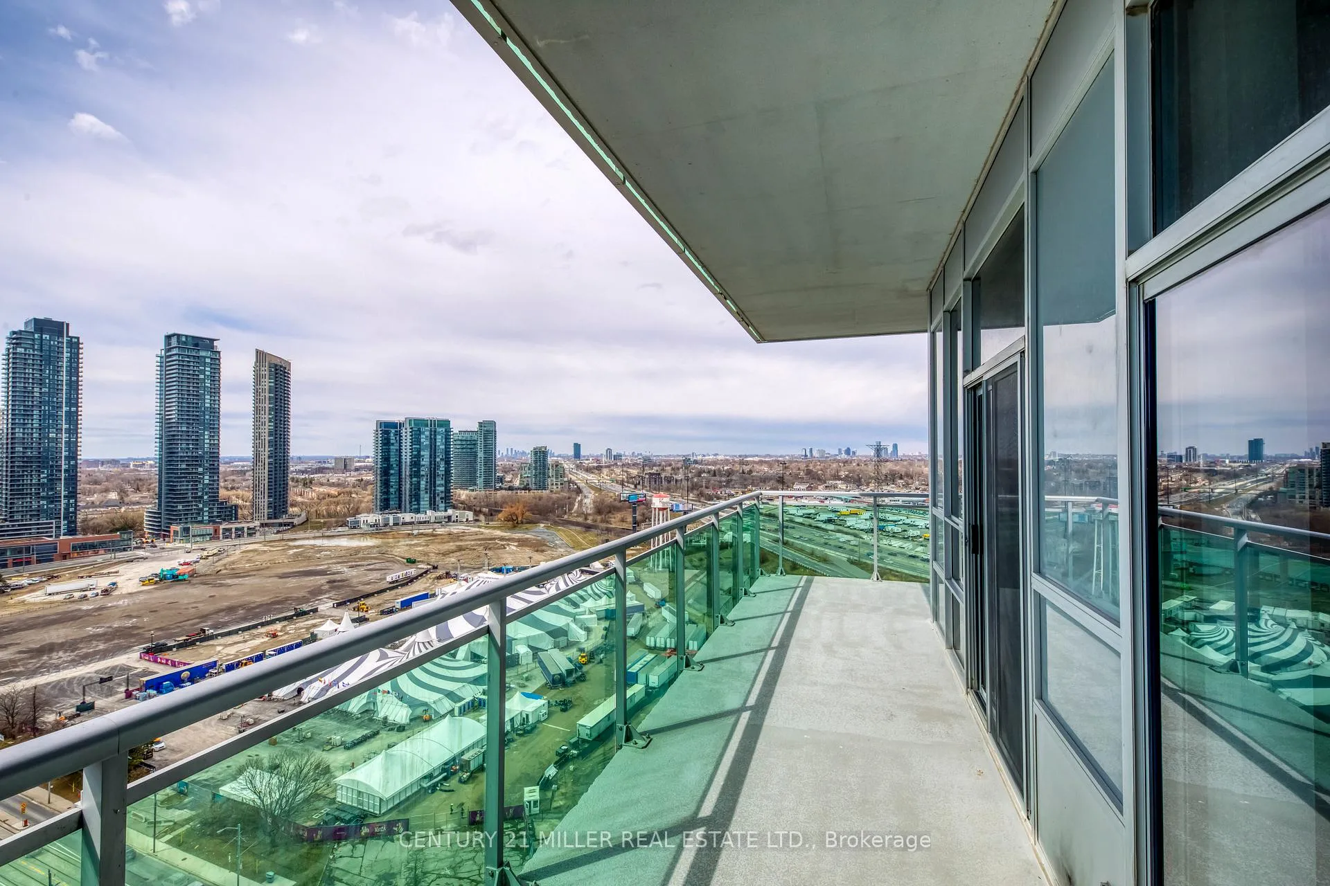 Photo 25 of Unit 2002, 16 Brookers Lane, Etobicoke, Mimico — HOMEH