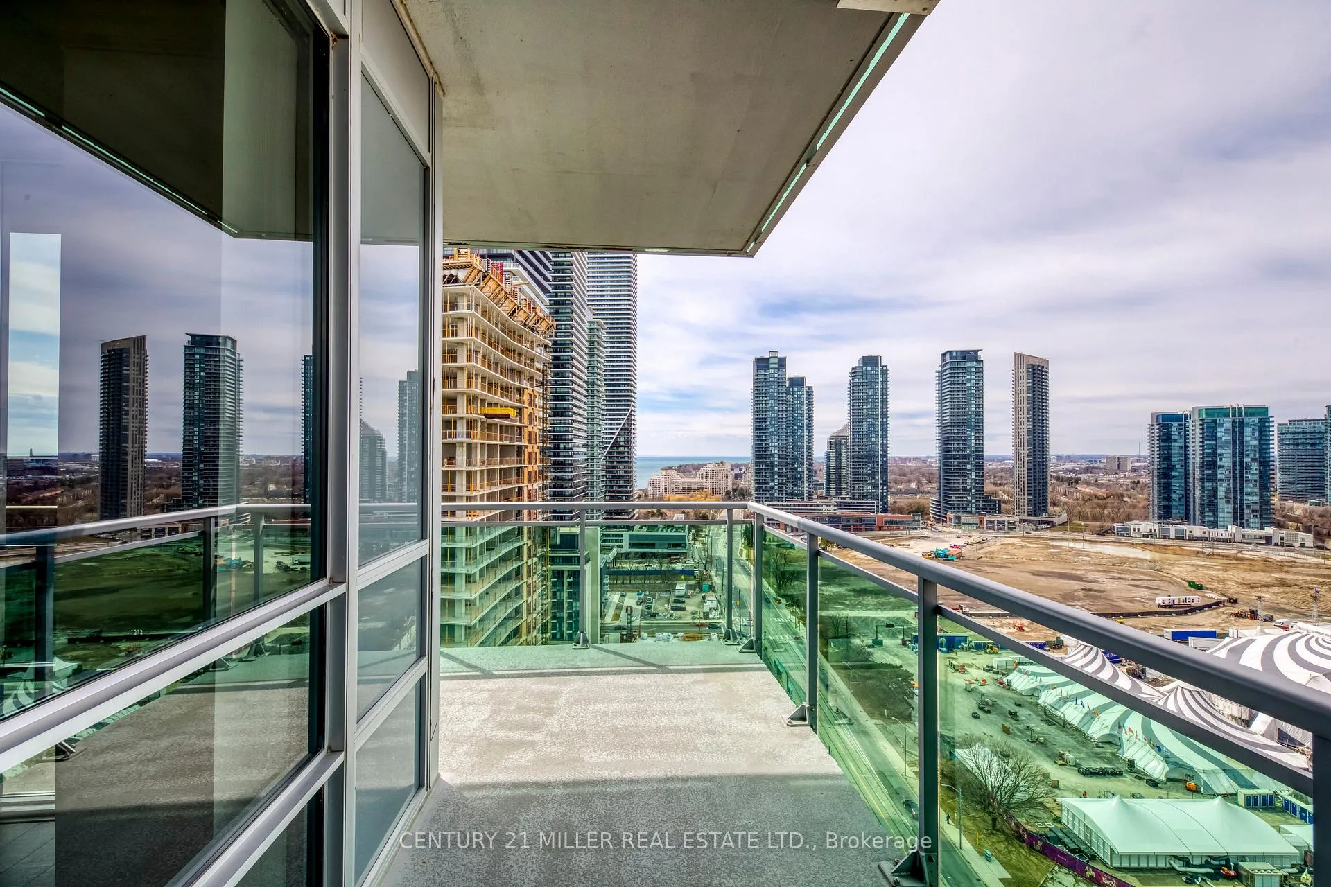 Photo 26 of Unit 2002, 16 Brookers Lane, Etobicoke, Mimico — HOMEH