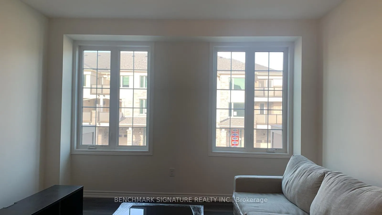 Photo 3 of 23 Thomas Frisby Jr Crescent, Markham, Victoria Square — HOMEH
