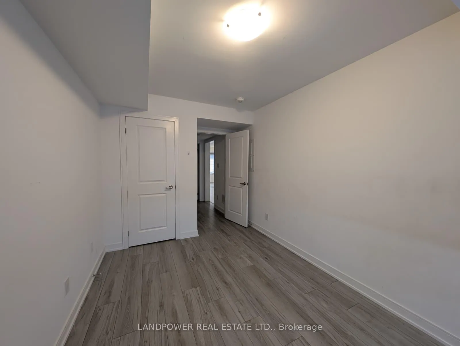 Photo 10 of 52 Appletree Lane, Barrie, Innis-Shore — HOMEH
