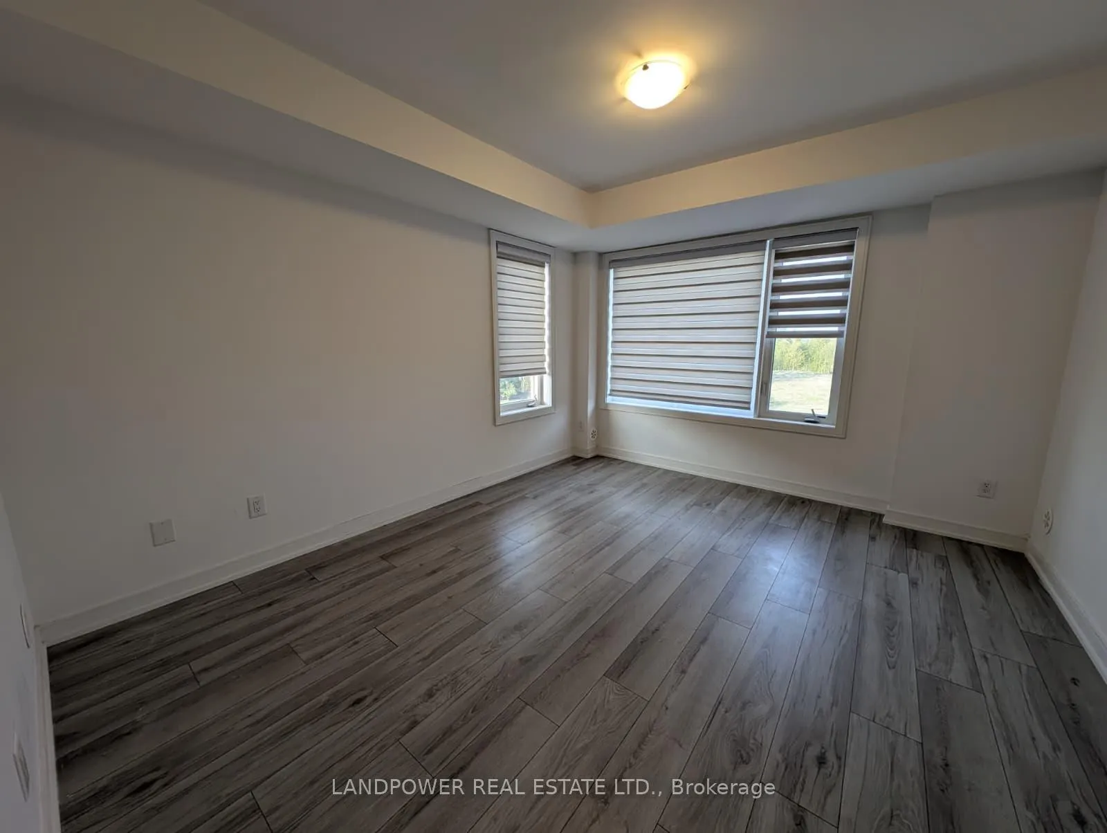 Photo 15 of 52 Appletree Lane, Barrie, Innis-Shore — HOMEH