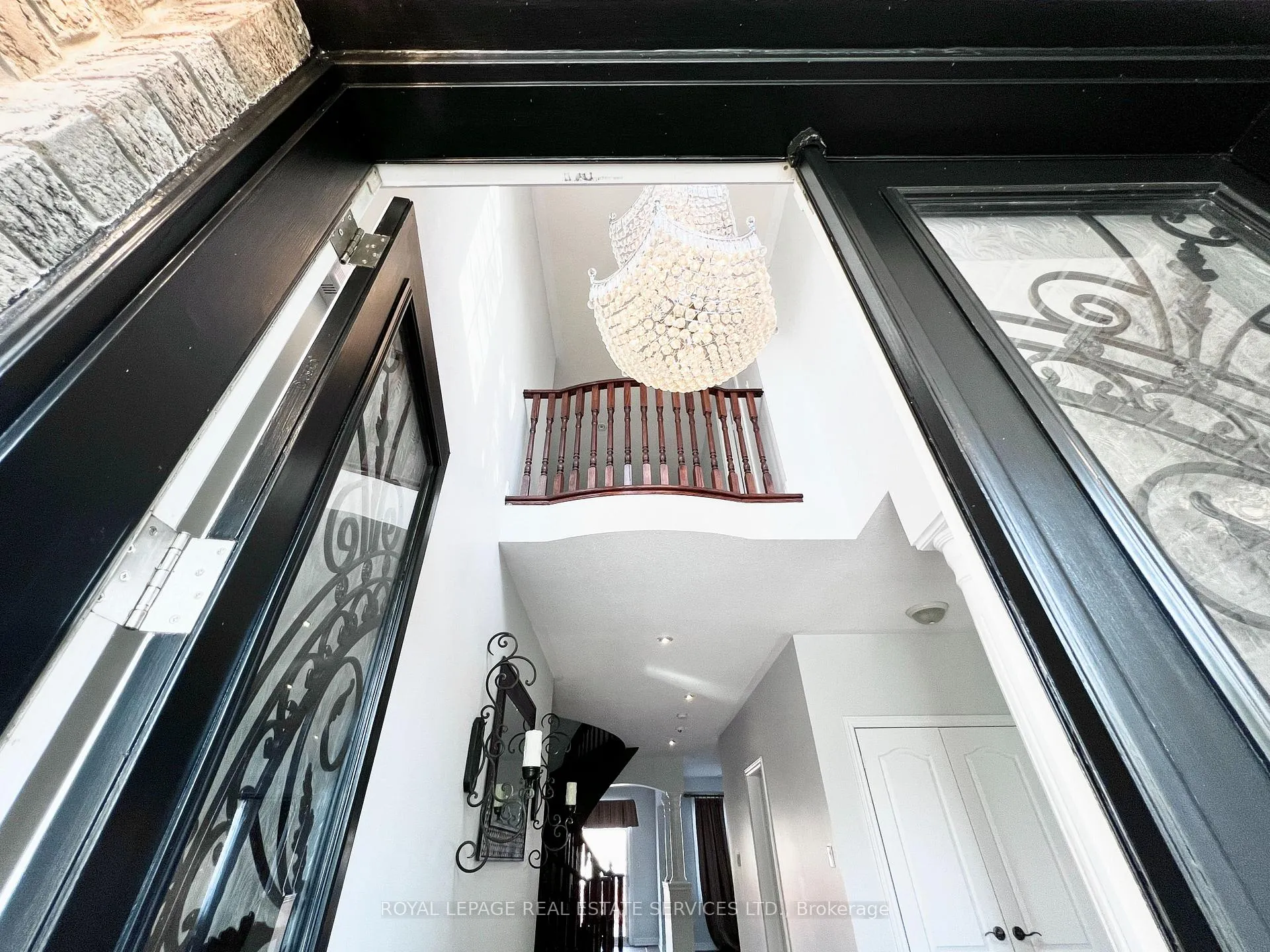 Photo 4 of 3306 Fox Run Circle, Oakville, Bronte — HOMEH