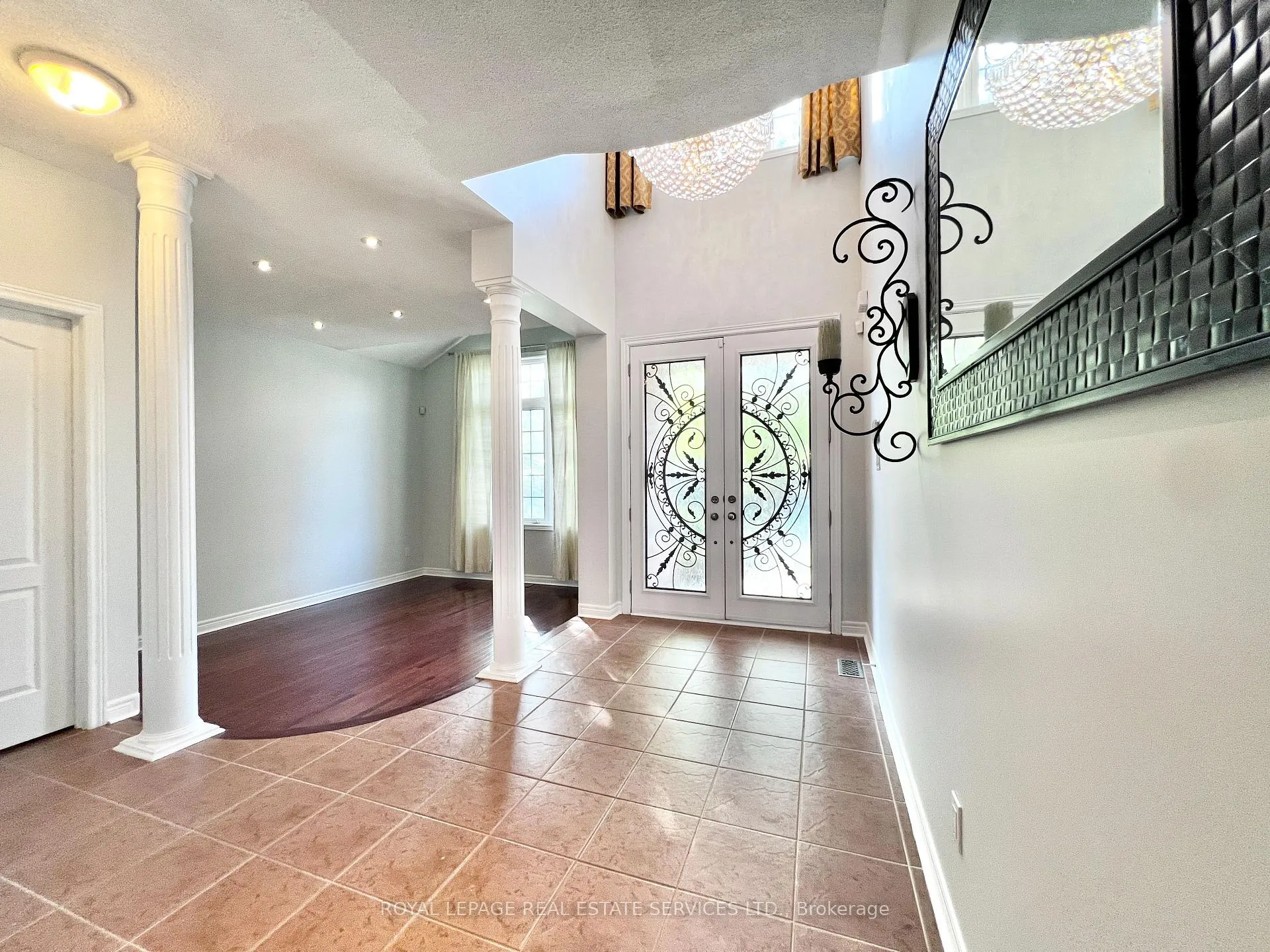 Photo 6 of 3306 Fox Run Circle, Oakville, Bronte — HOMEH