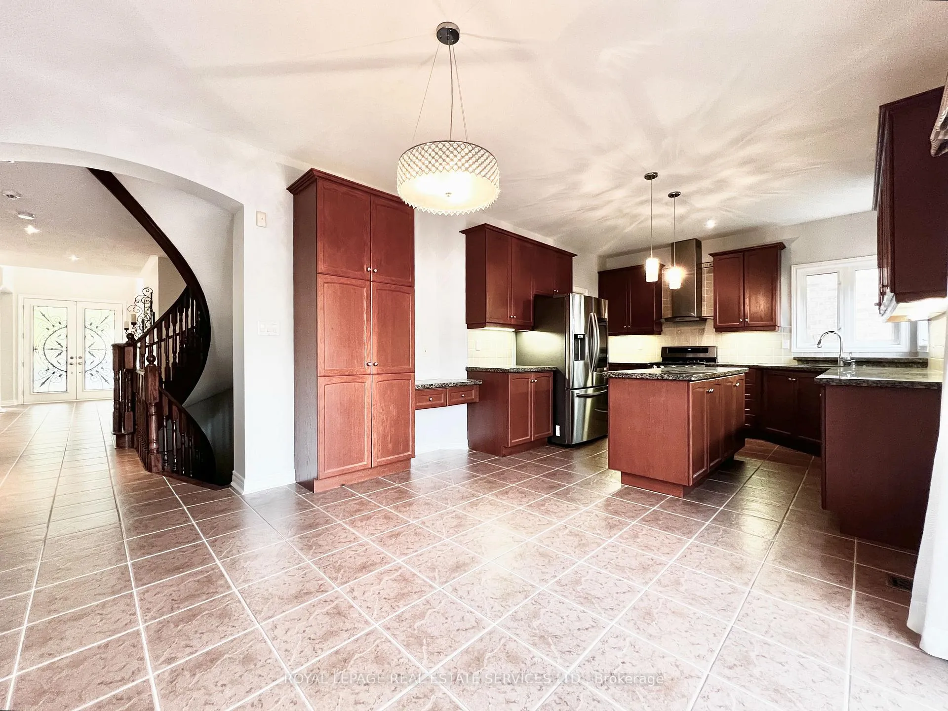 Photo 17 of 3306 Fox Run Circle, Oakville, Bronte — HOMEH