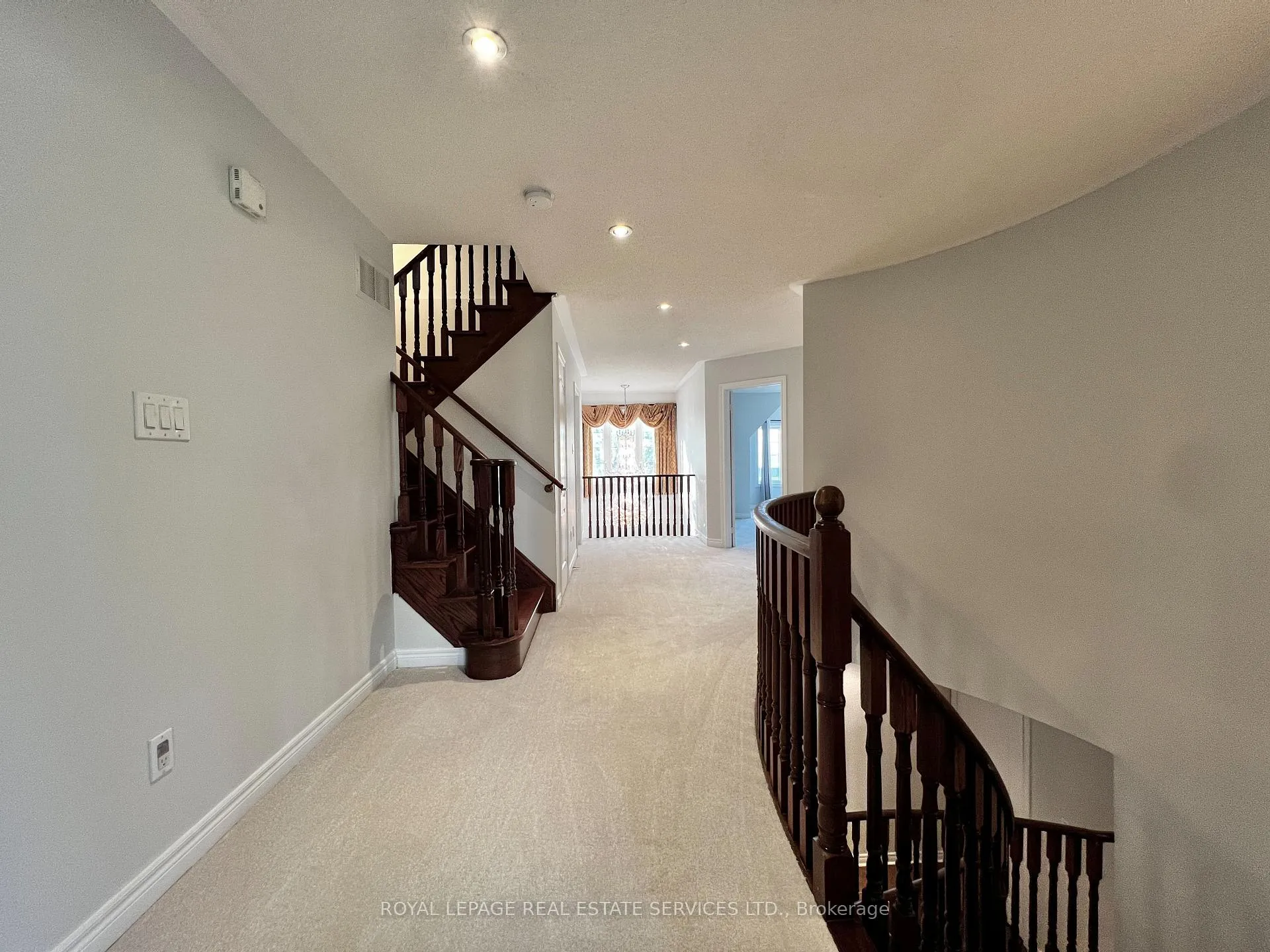 Photo 23 of 3306 Fox Run Circle, Oakville, Bronte — HOMEH