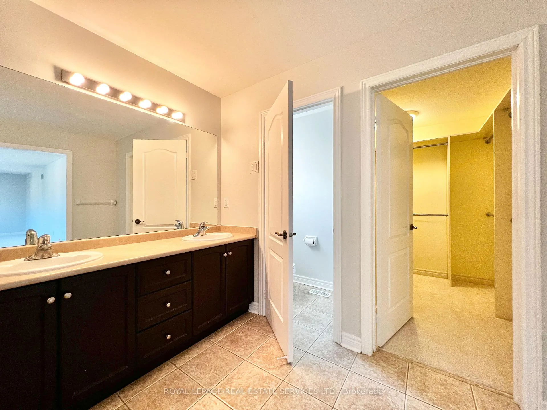 Photo 29 of 3306 Fox Run Circle, Oakville, Bronte — HOMEH