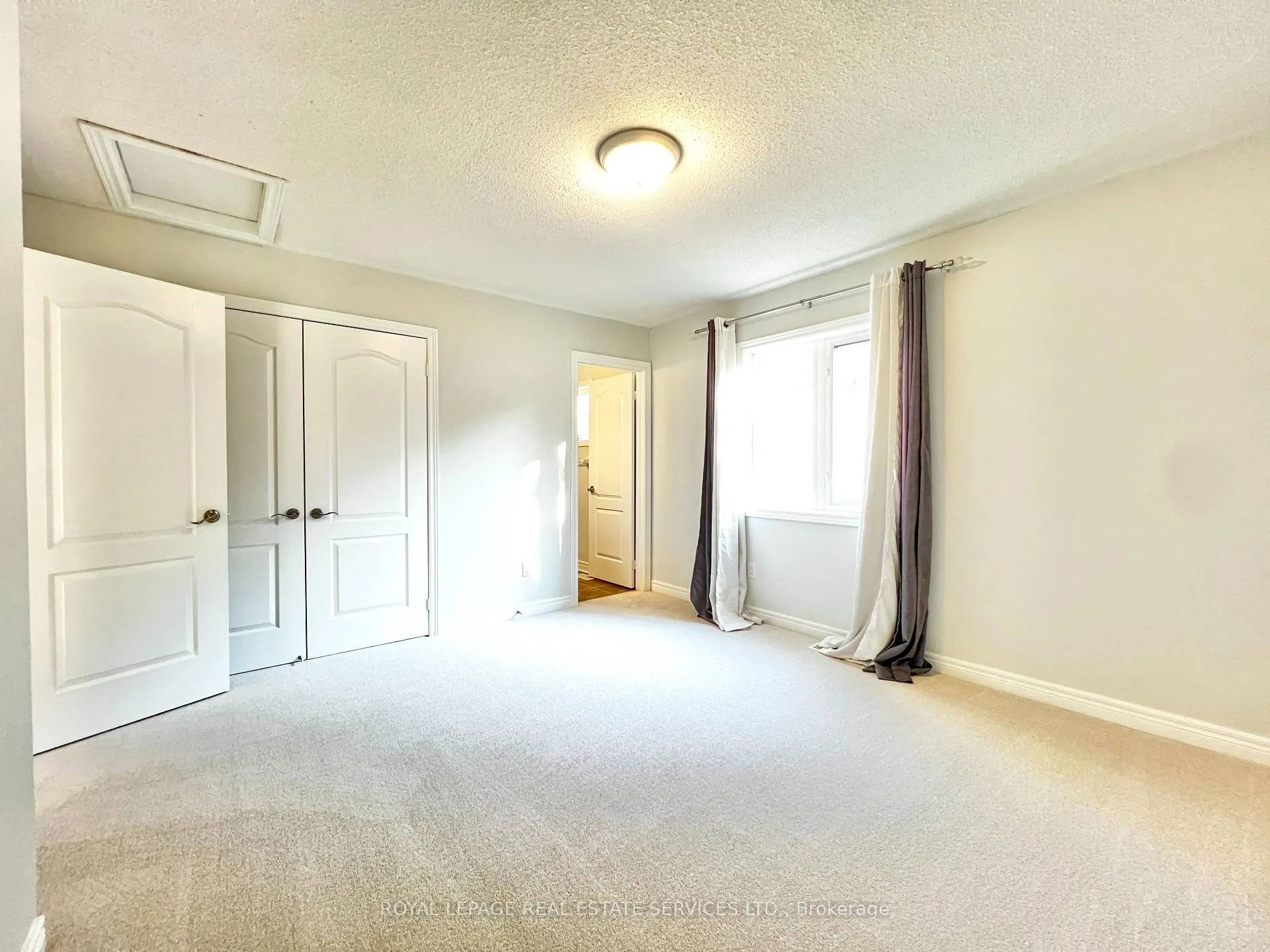 Photo 39 of 3306 Fox Run Circle, Oakville, Bronte — HOMEH