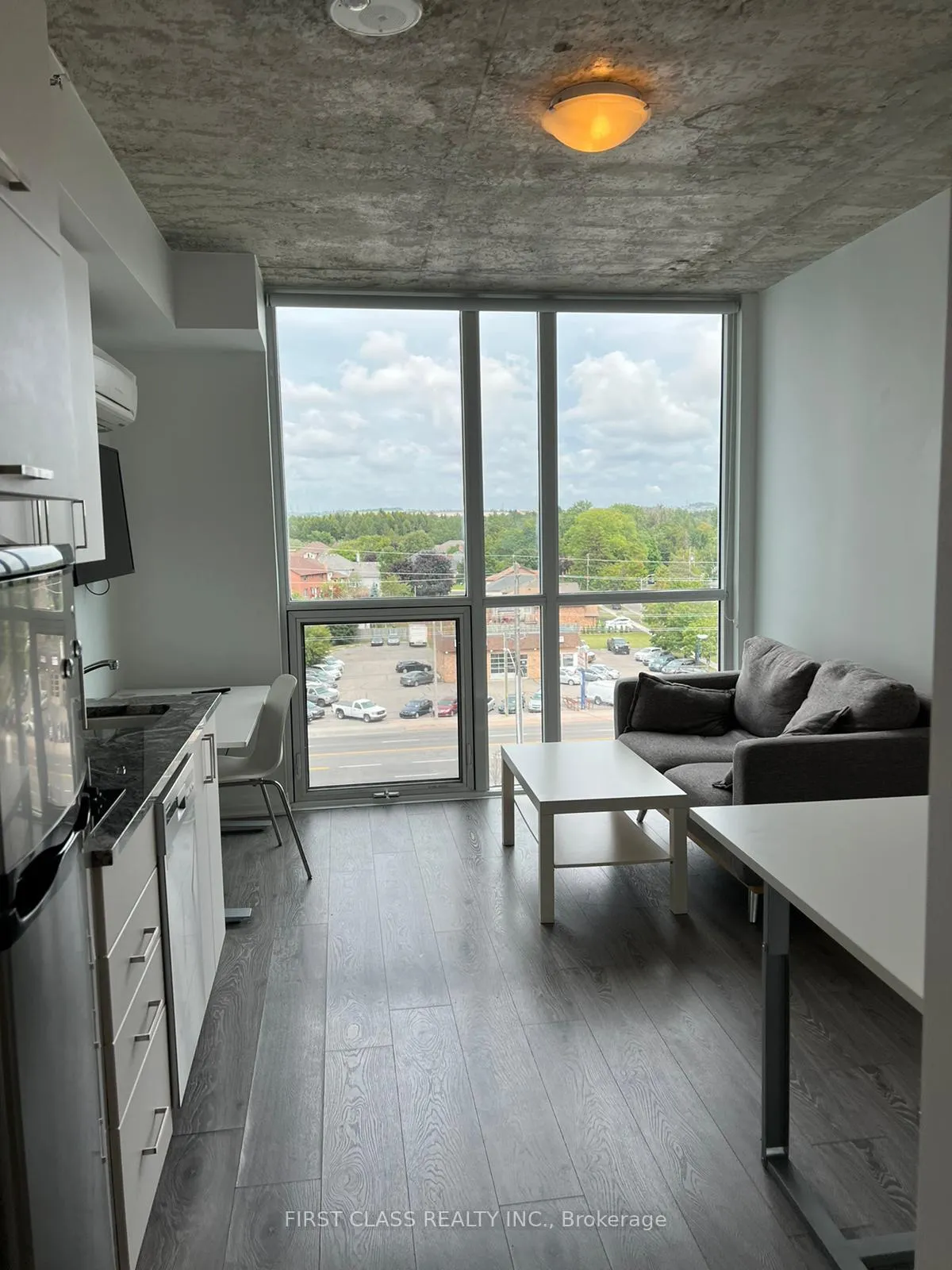 Photo 4 of Unit 602, 1900 Simcoe Street N, Oshawa, Samac — HOMEH