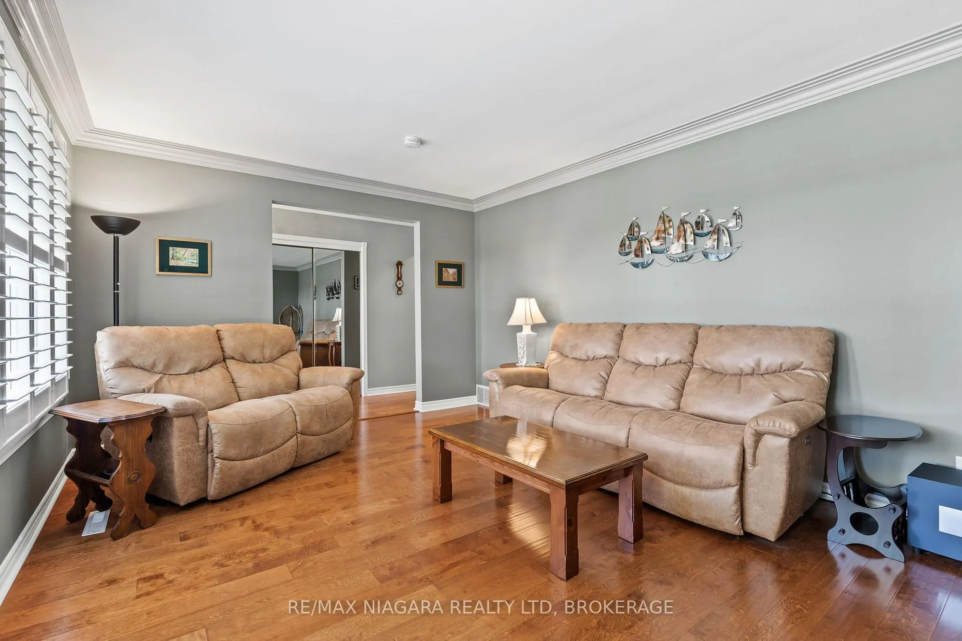 Photo 7 of 17 Sheba Crescent, Port Colborne, Main Street — HOMEH